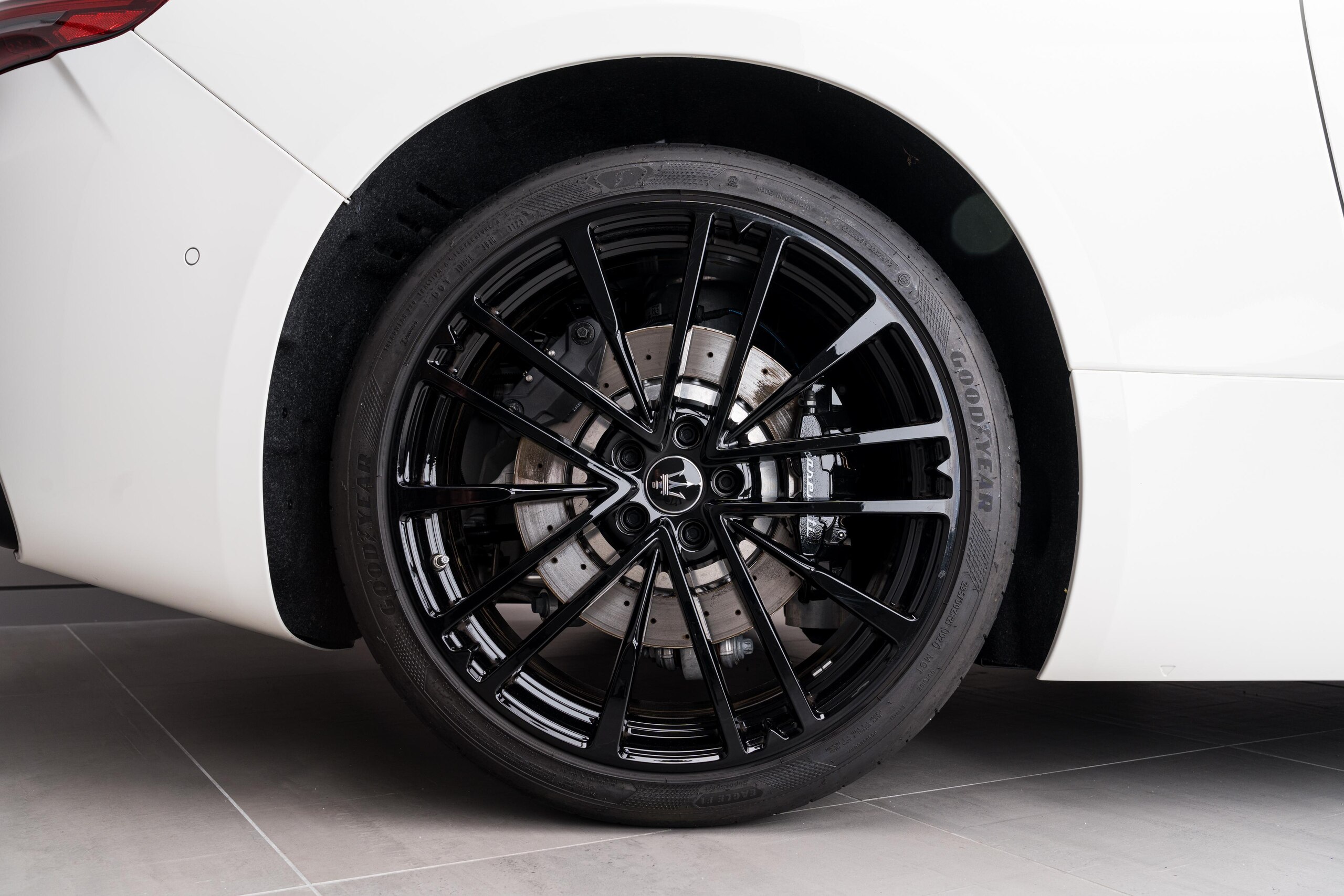 2024 Maserati GranTurismo Modena — Photo 14 / 16