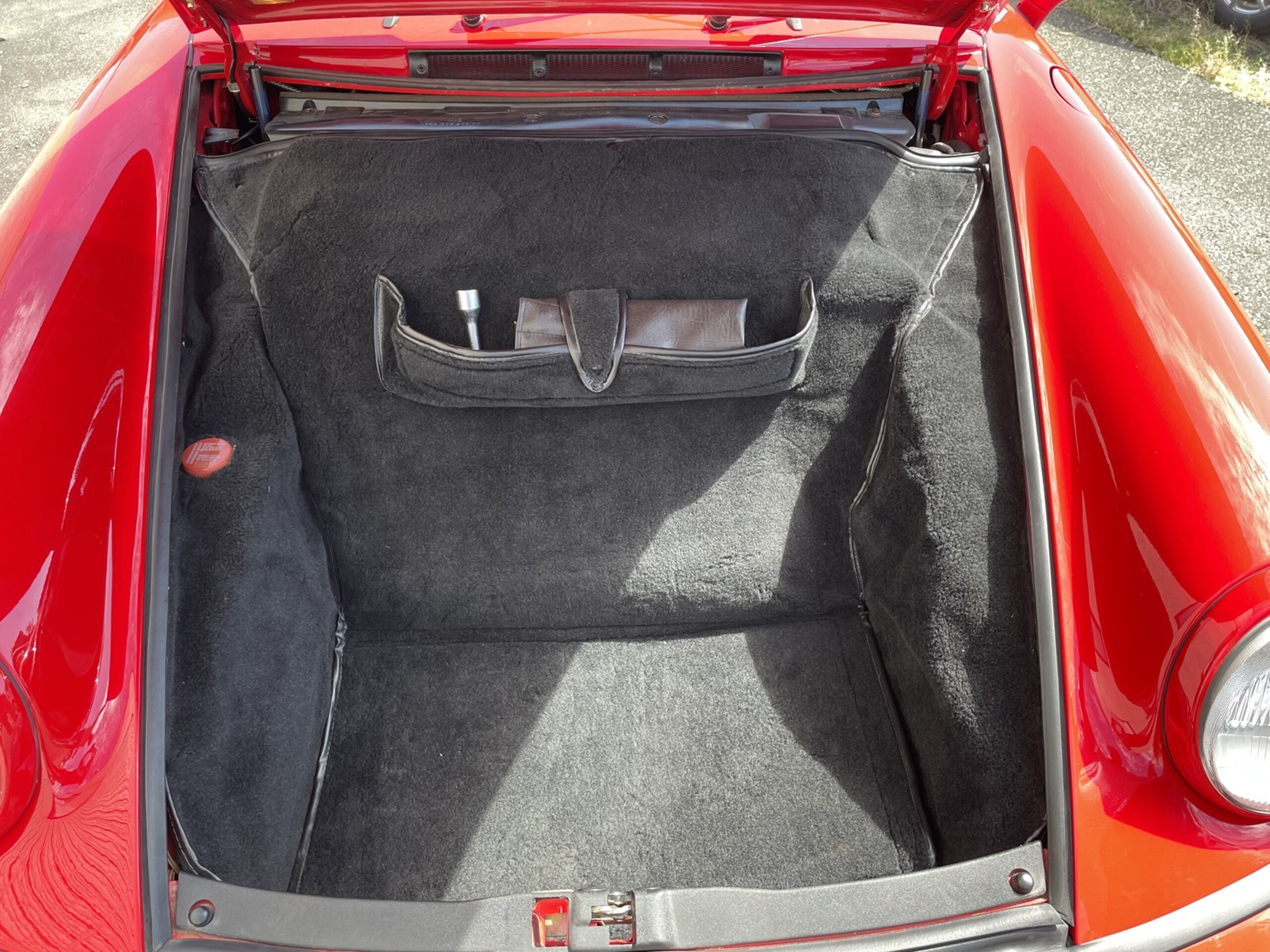 1990 Porsche 911 Carrera 2 — Photo 6 / 6