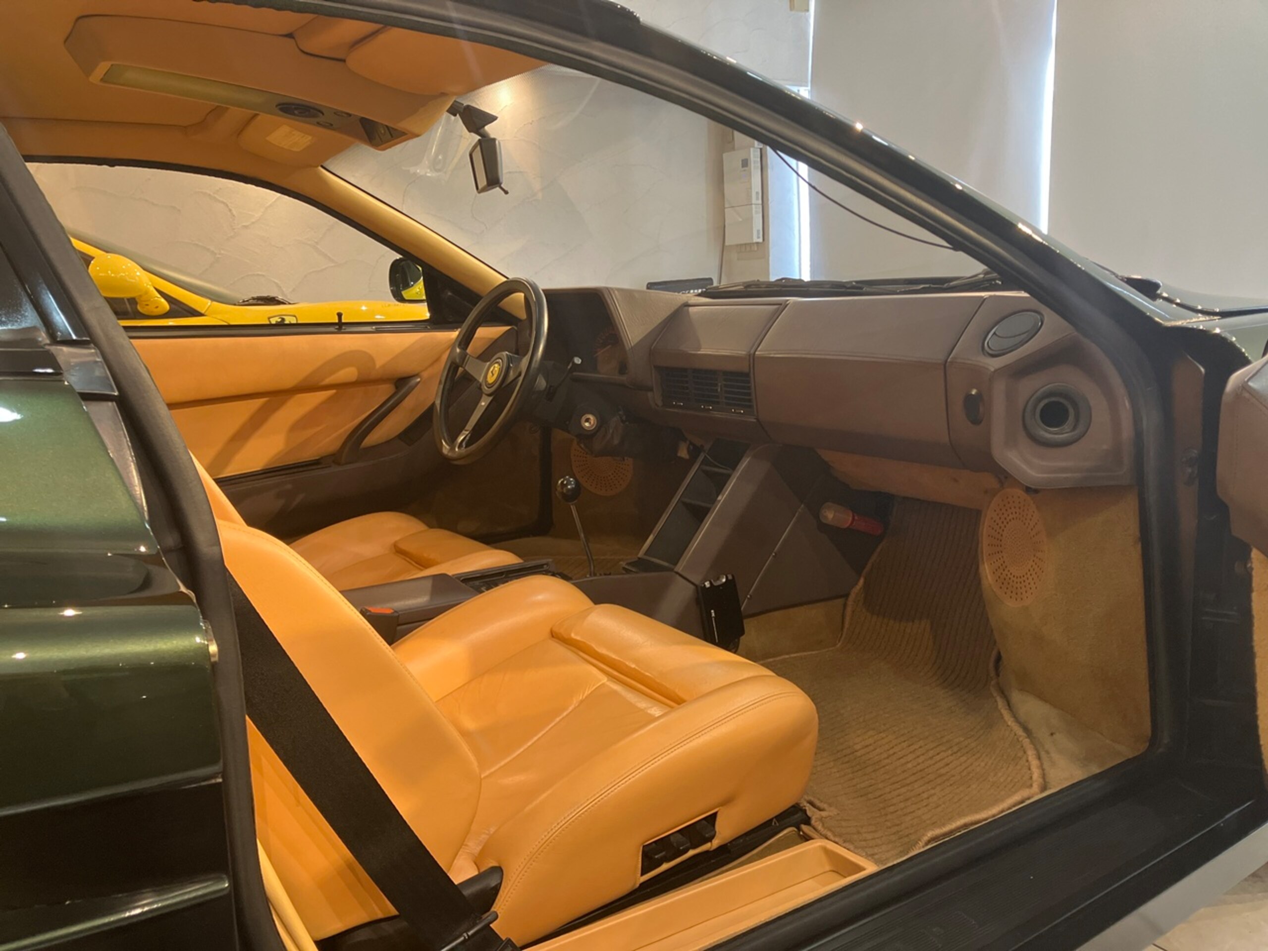 1988 Ferrari Testarossa — Photo 15 / 21