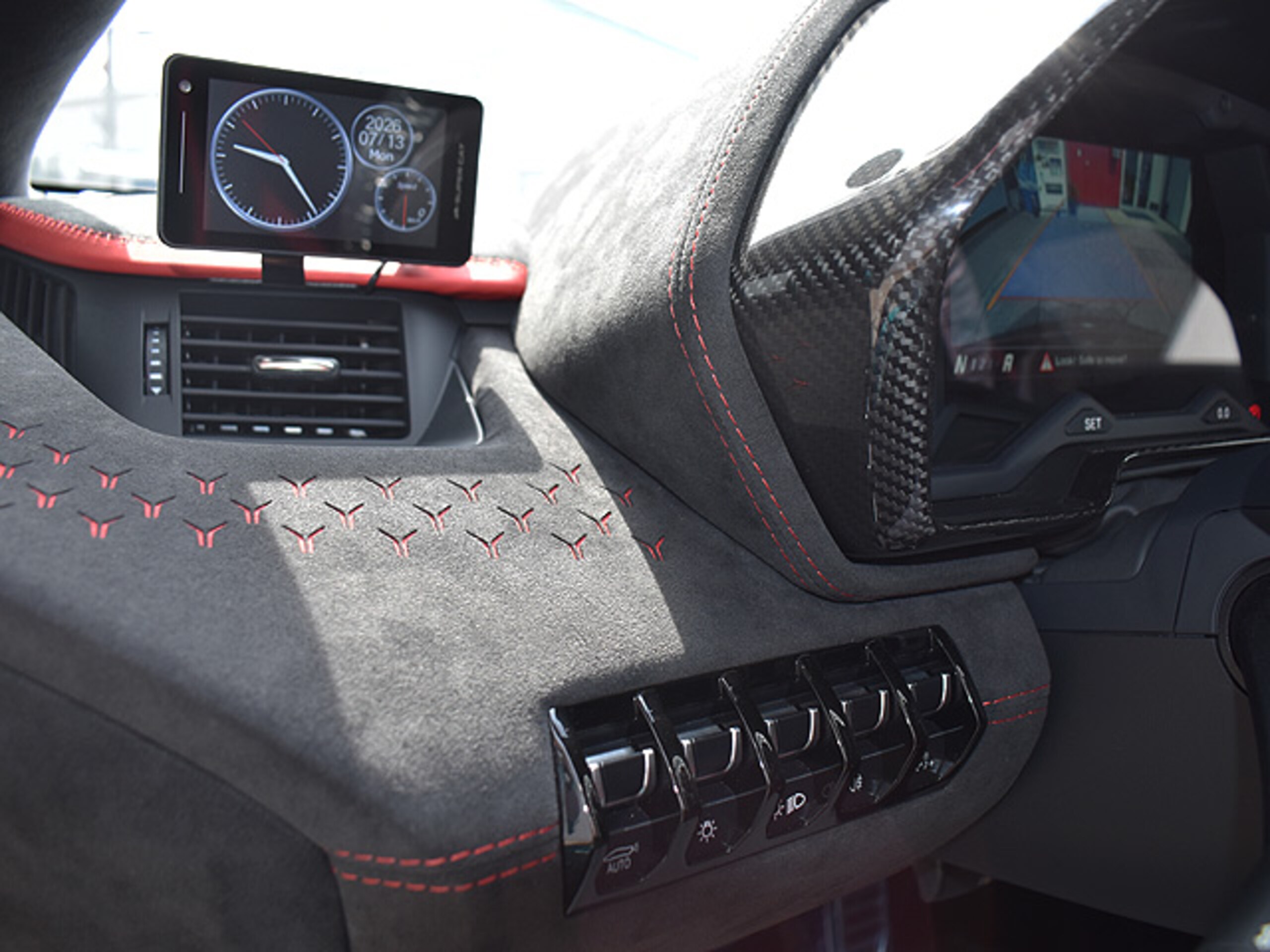 2022 Lamborghini Aventador Roadster LP780-4 Ultimae — Photo 25 / 38