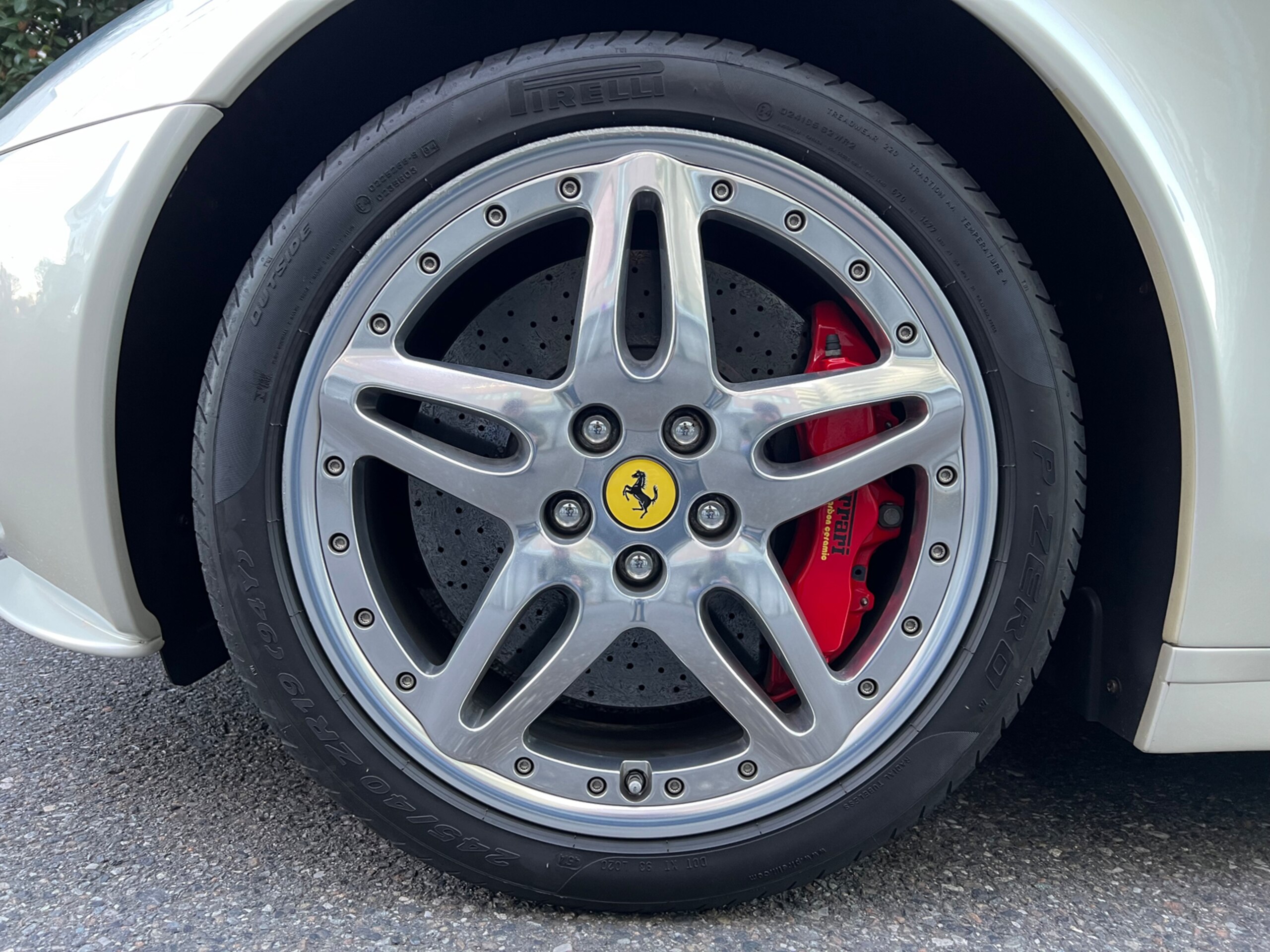 2009 Ferrari 612 Scaglietti — Photo 16 / 18