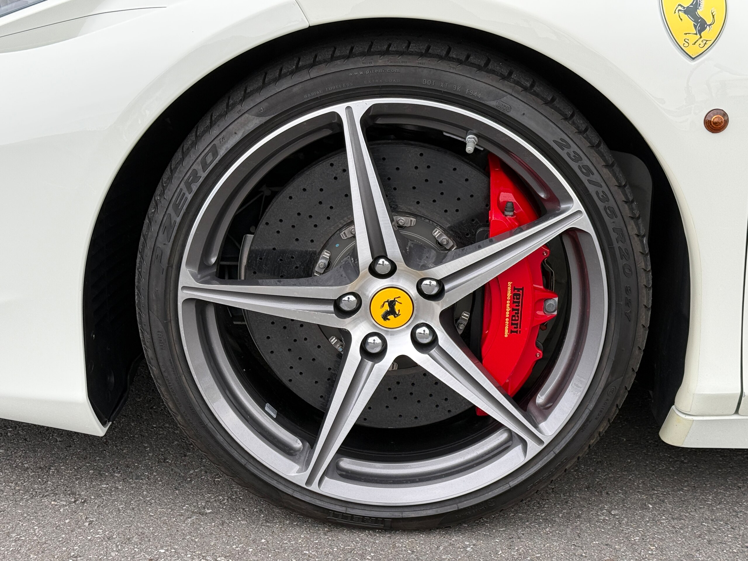 2014 Ferrari 458 Italia F1 DCT — Photo 46 / 52