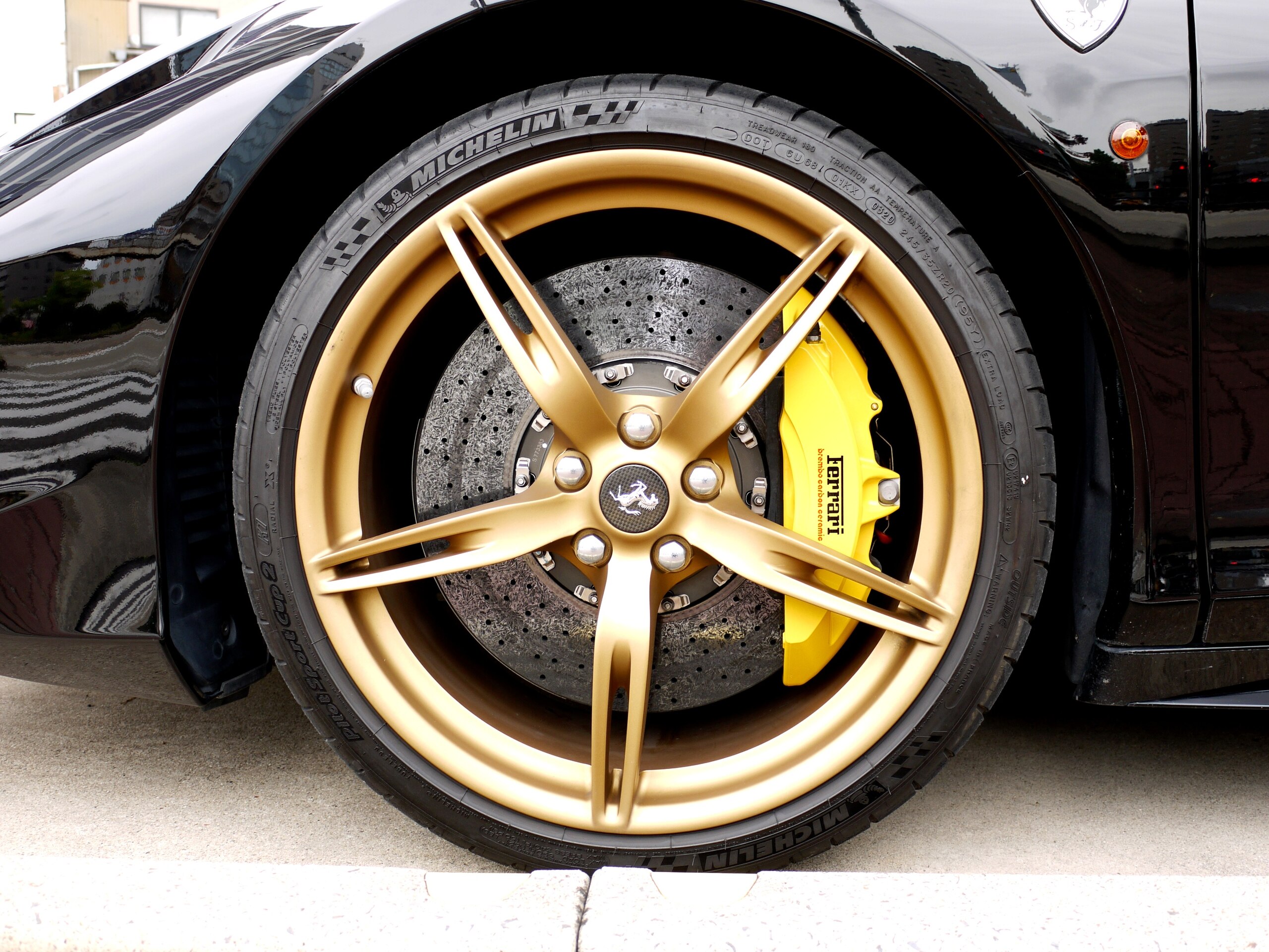 2013 Ferrari 458 Italia F1 DCT — Photo 8 / 10