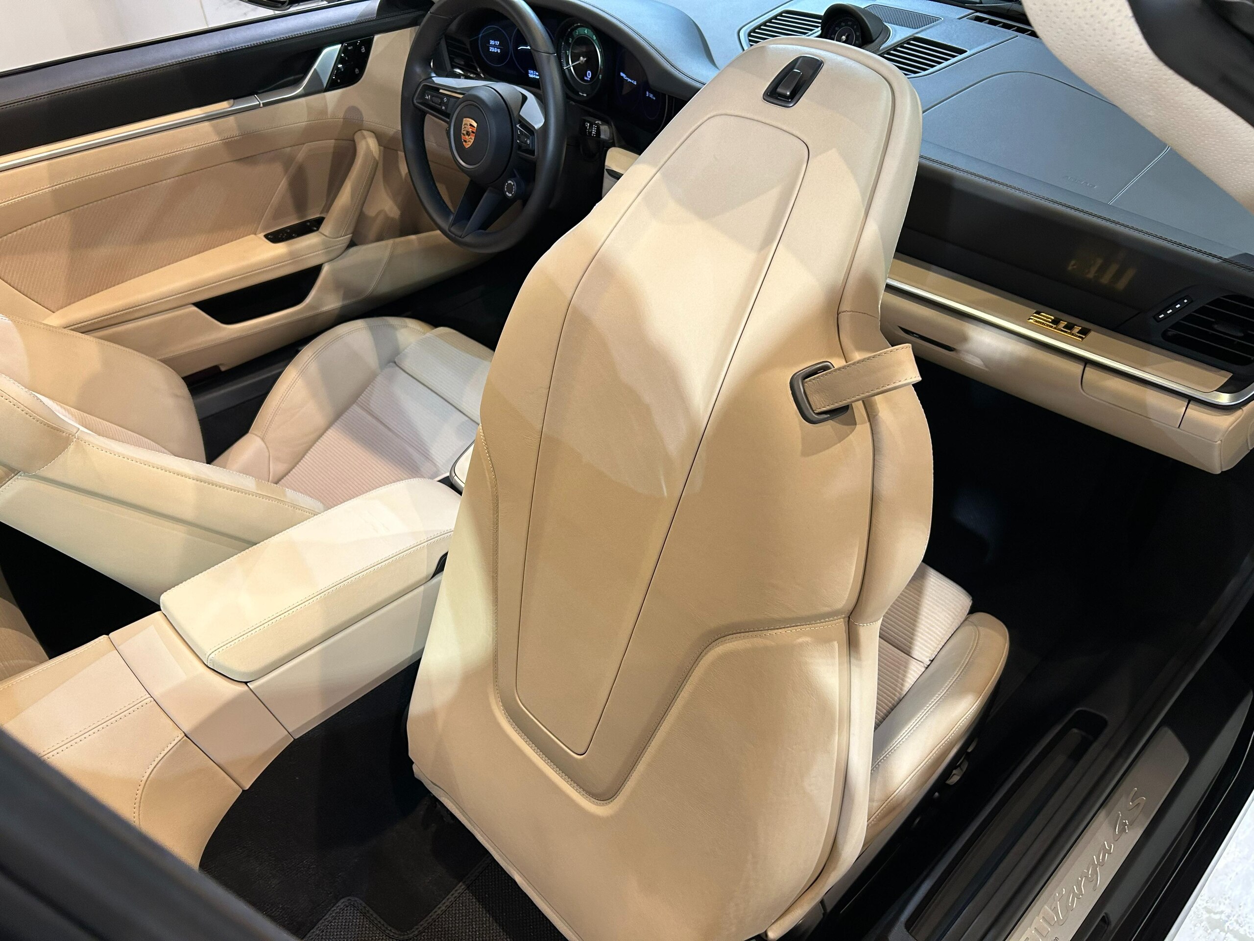 2020 Porsche 911 Targa 4S — Photo 68 / 78