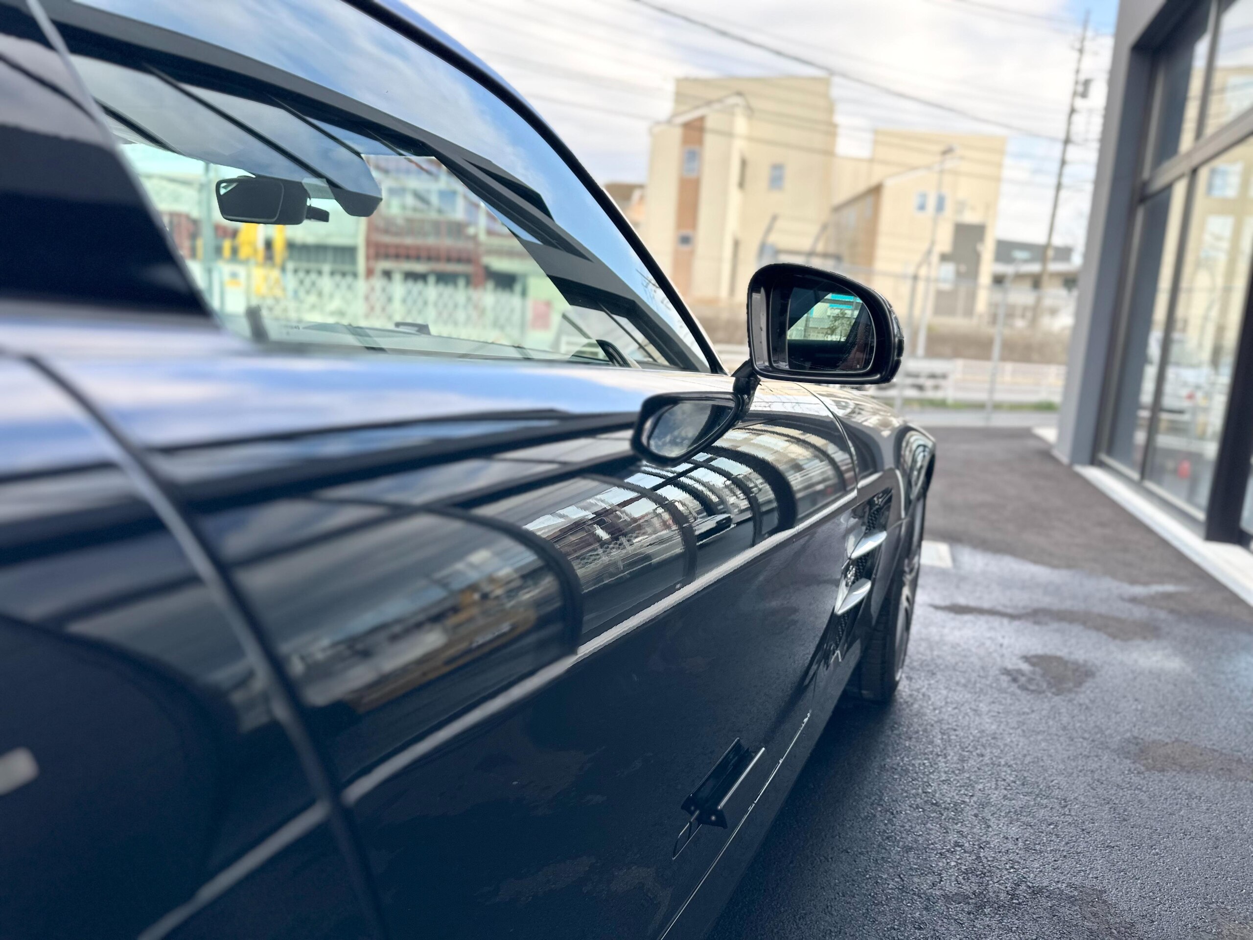 2010 Mercedes Benz SLS AMG — Photo 10 / 25