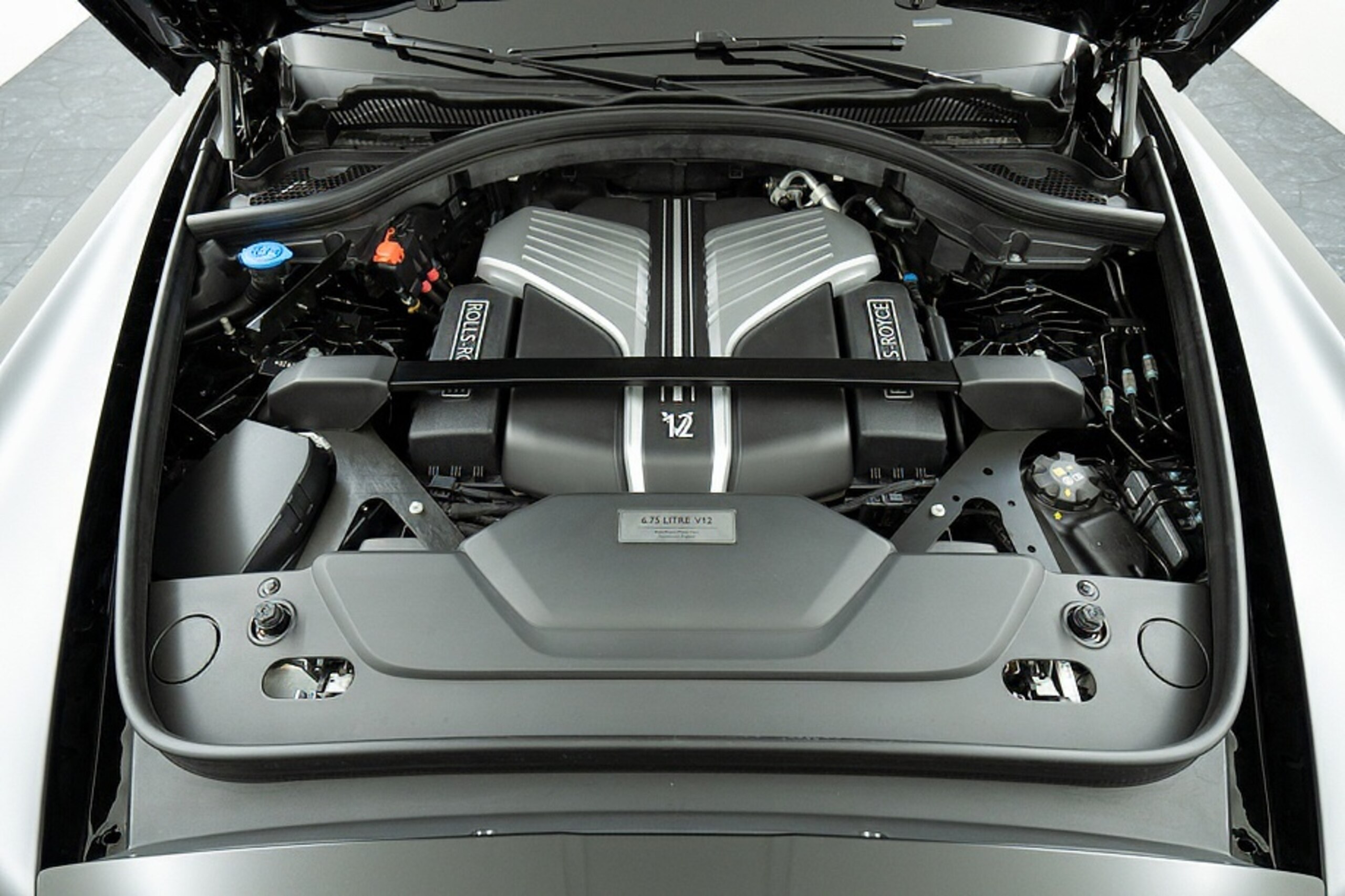 2025 Rolls-Royce Cullinan — Photo 28 / 29