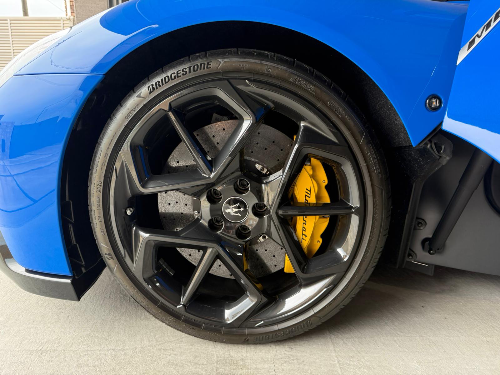 2022 Maserati MC20 — Photo 10 / 12