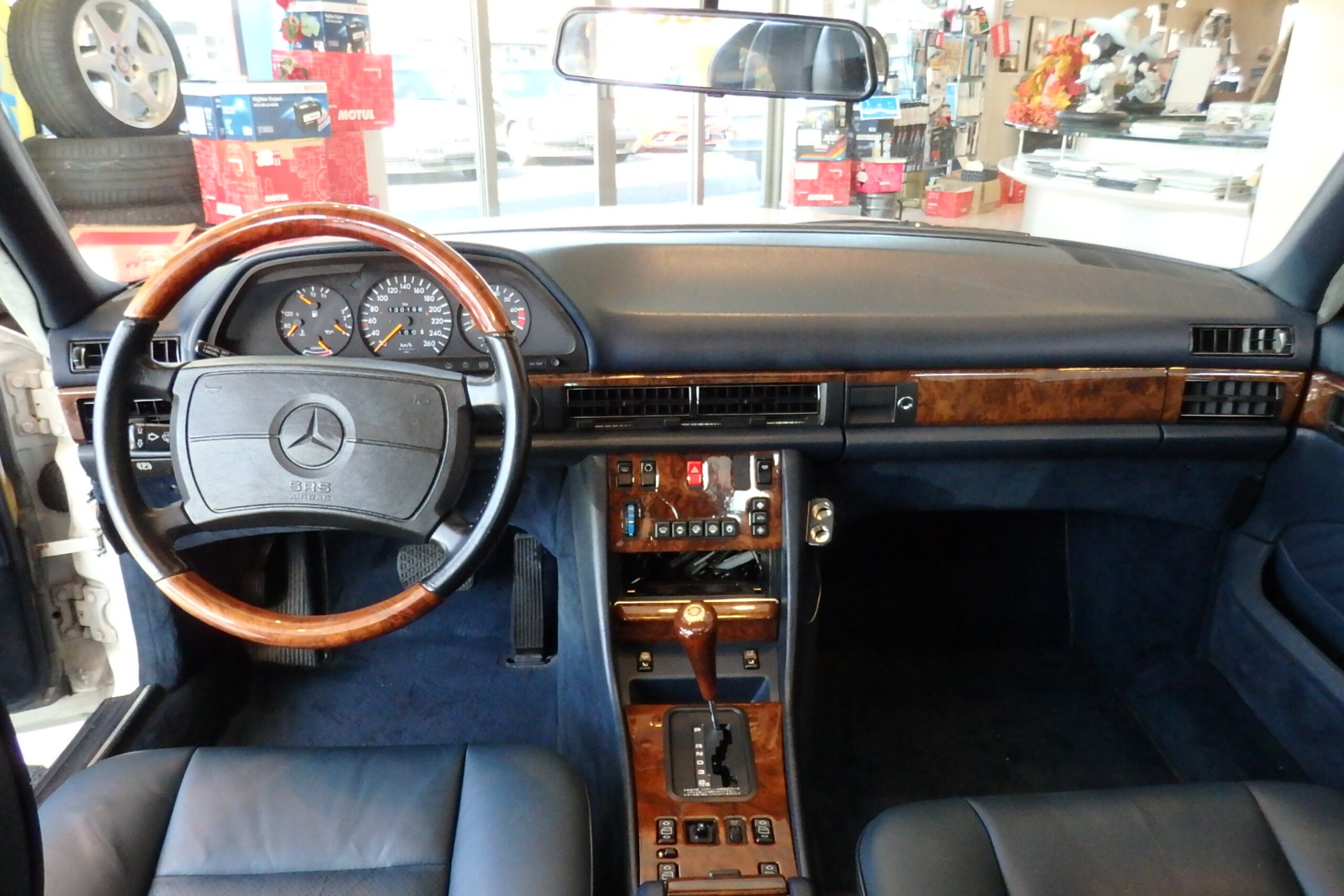 1990 Mercedes Benz 560SEC — Photo 15 / 22