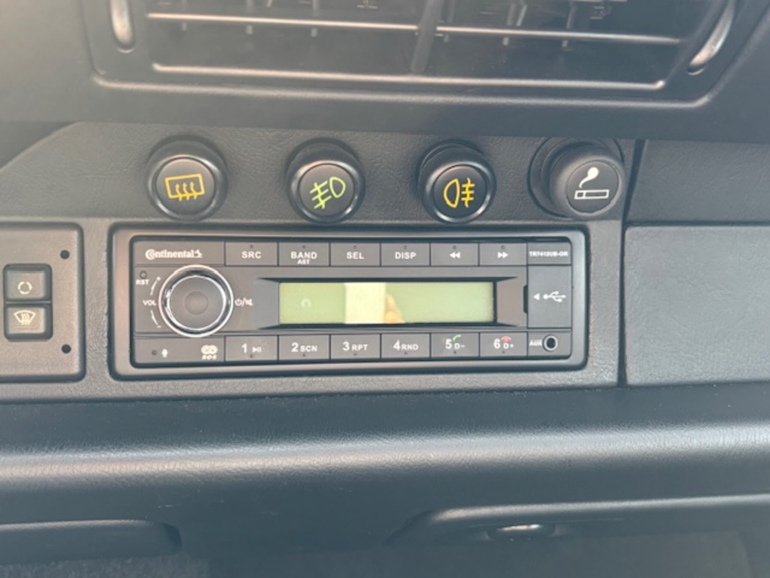 1992 Porsche 911 Carrera 2 — Photo 12 / 17