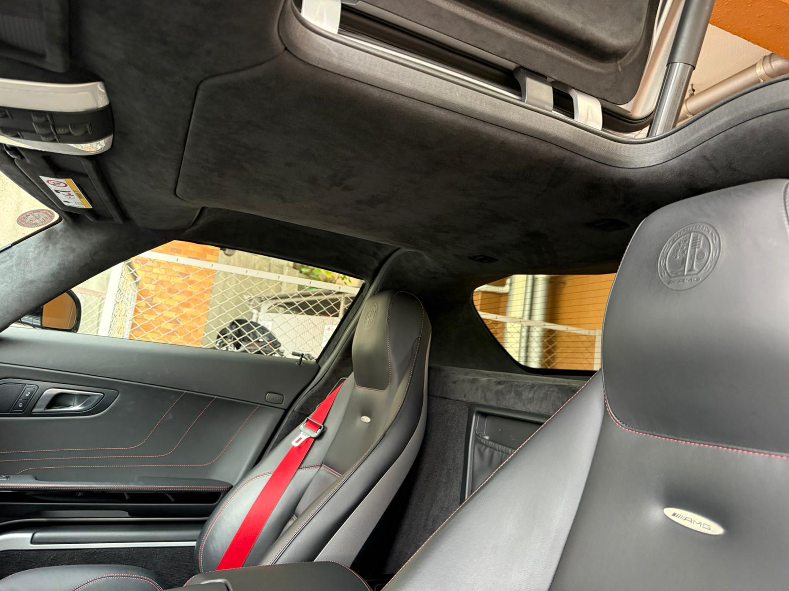 2014 Mercedes Benz SLS AMG GT — Photo 9 / 20