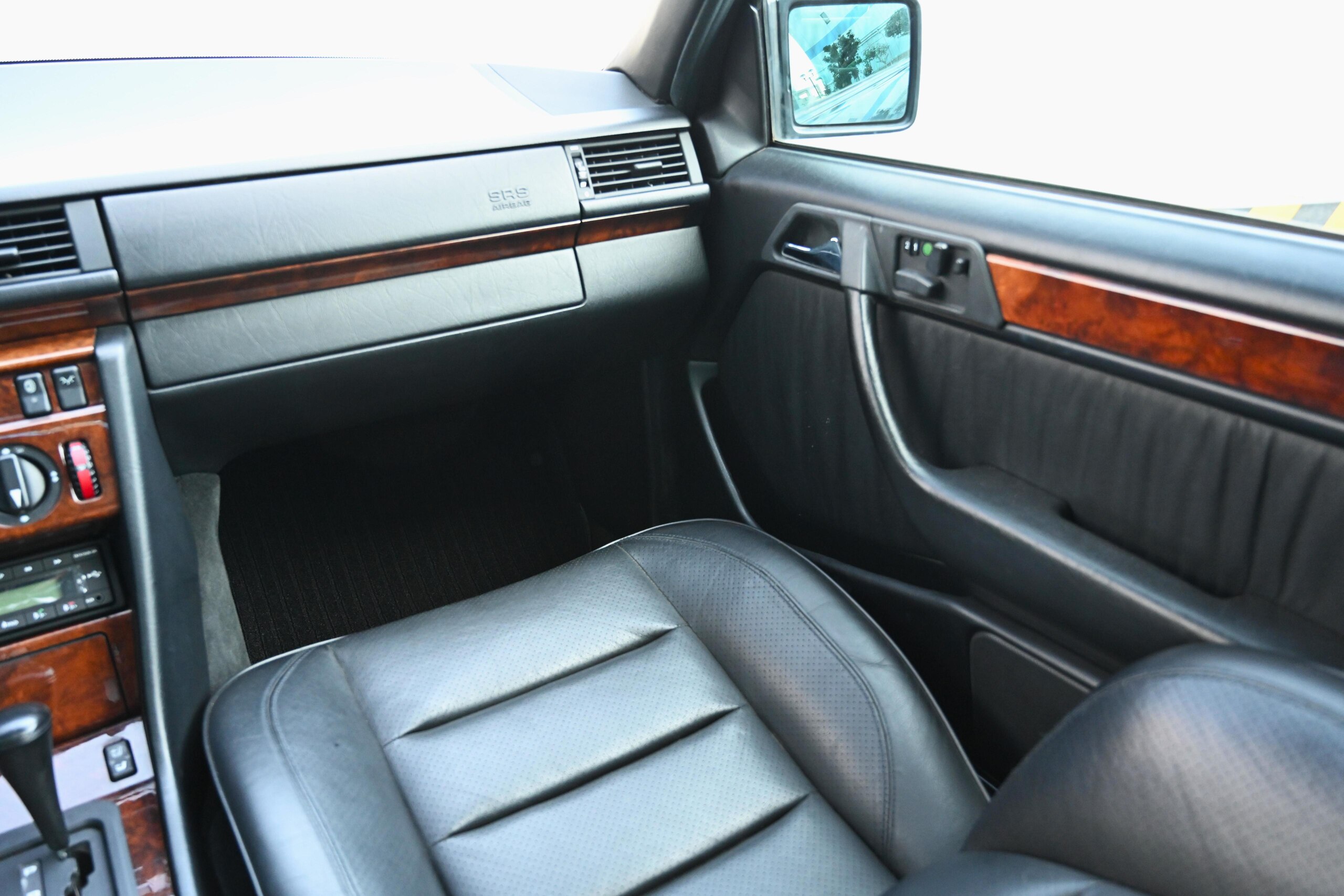 1993 Mercedes Benz 500E — Photo 12 / 21