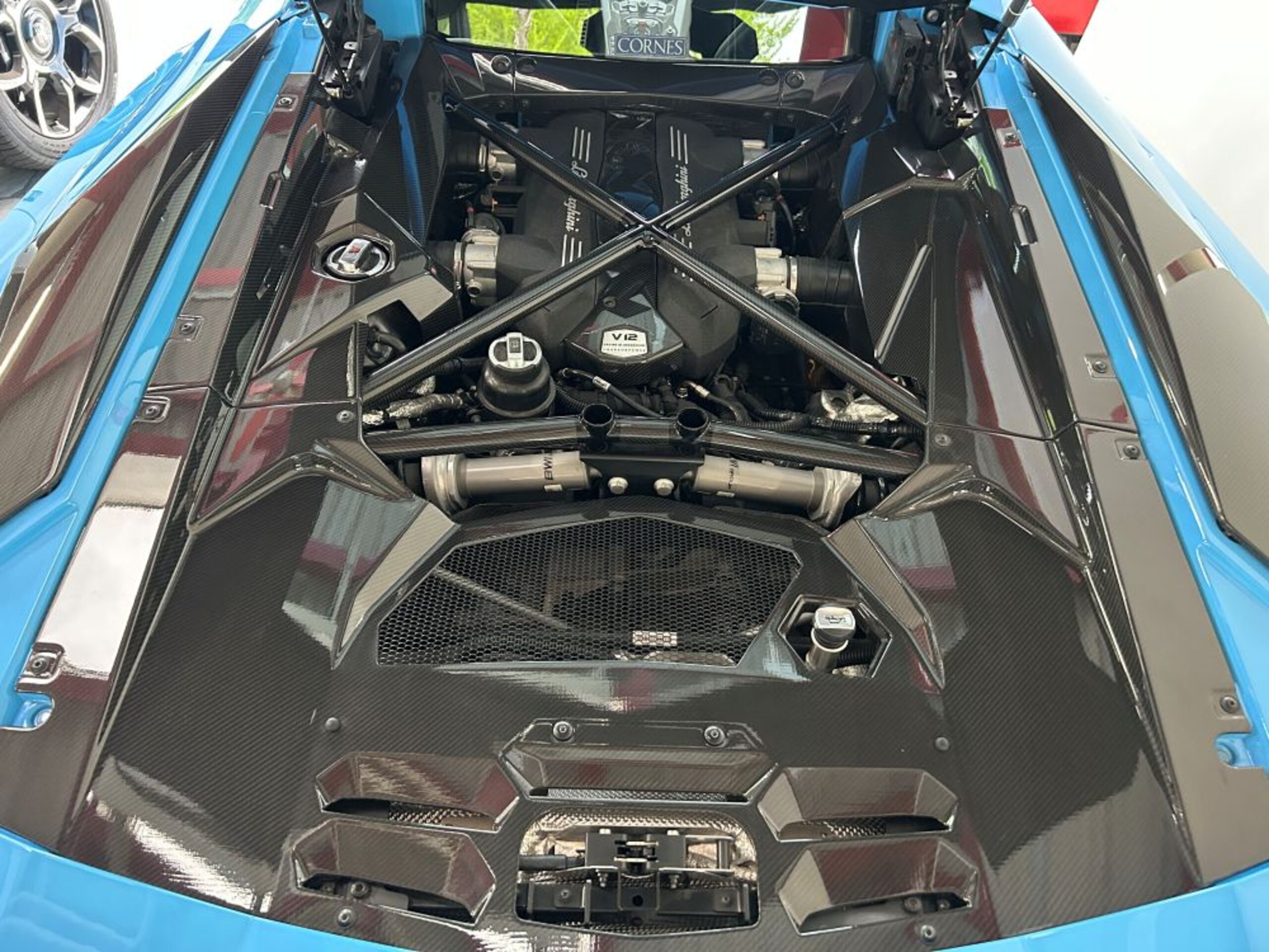 2018 Lamborghini Aventador S — Photo 17 / 18