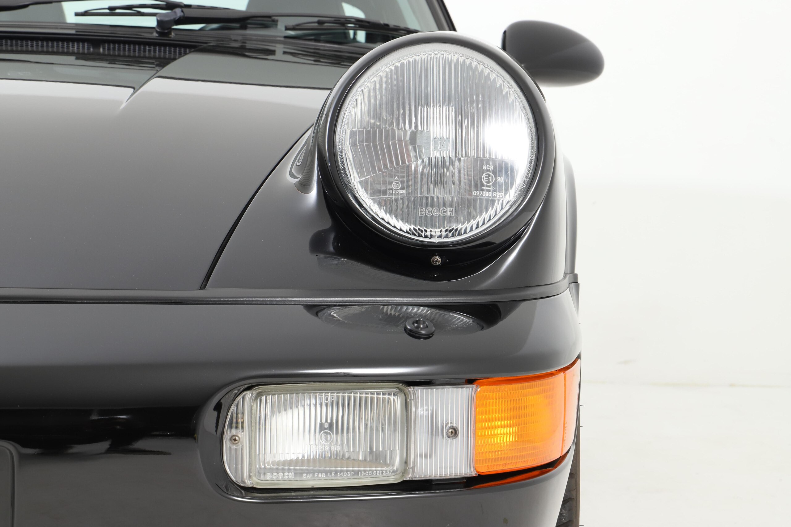 1992 Porsche 911 Carrera 2 — Photo 14 / 17