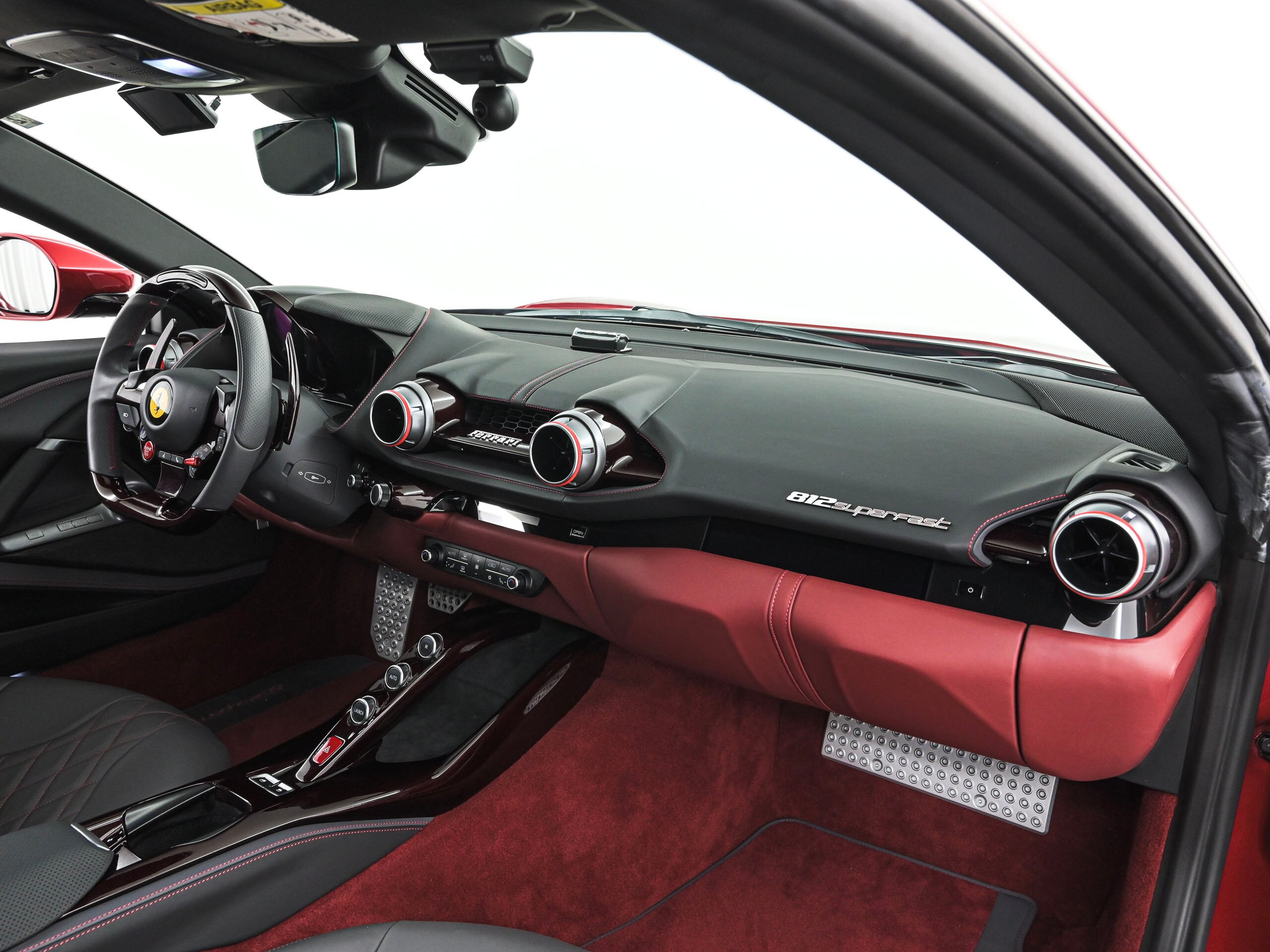 2021 Ferrari 812 Superfast — Photo 13 / 31