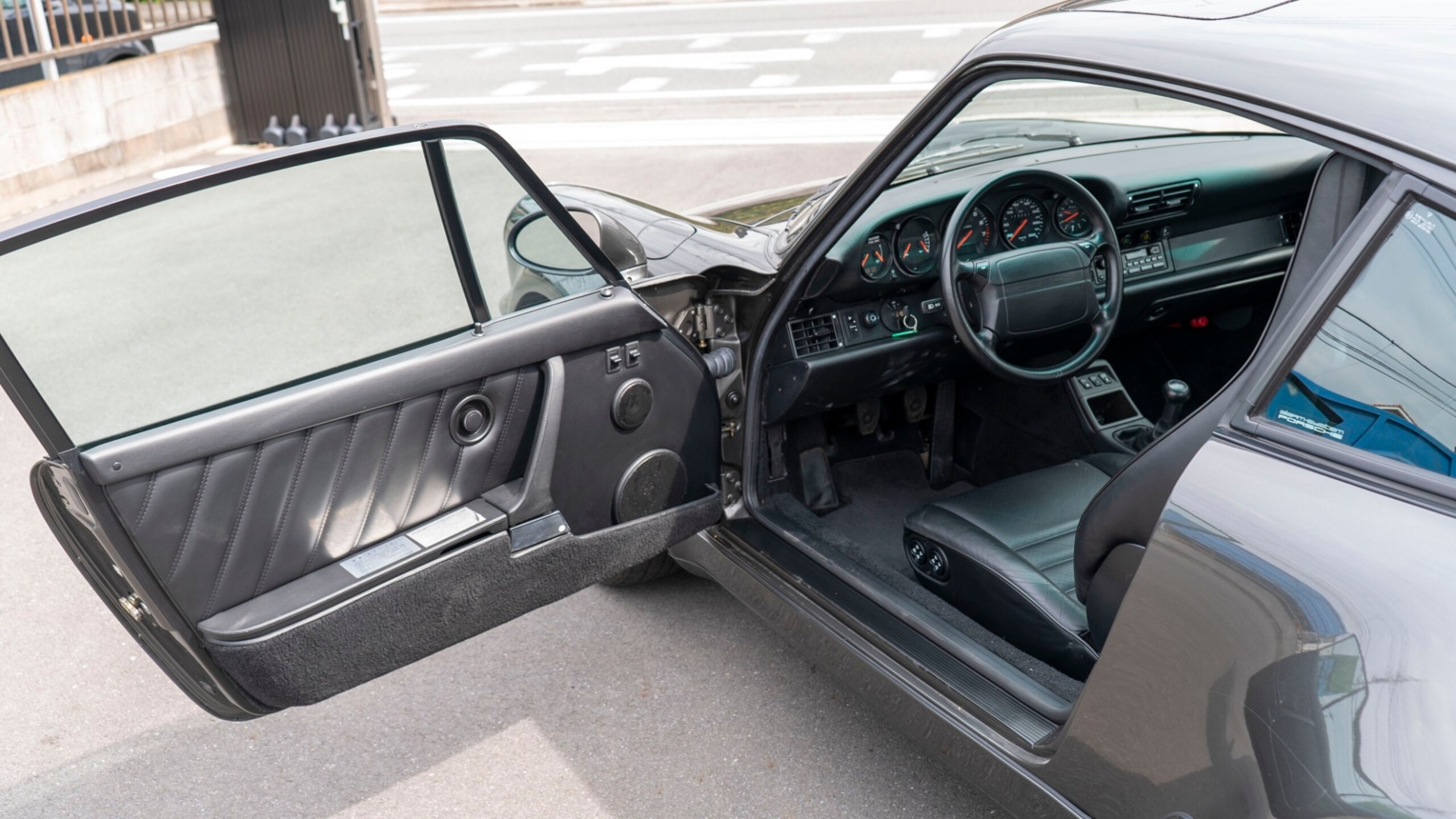 1991 Porsche 911 Turbo — Photo 11 / 26