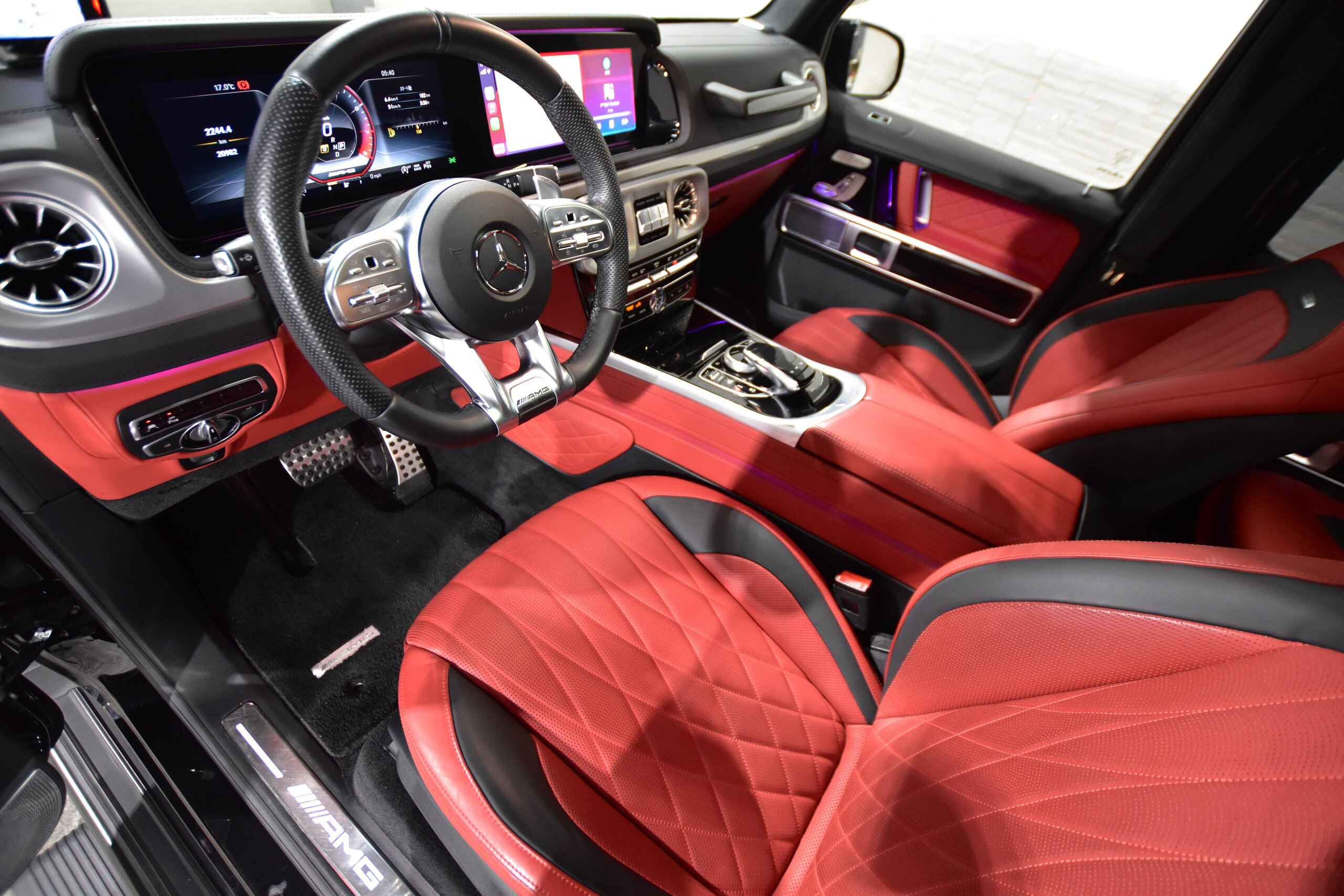 2020 Mercedes Benz G63 AMG — Photo 14 / 32
