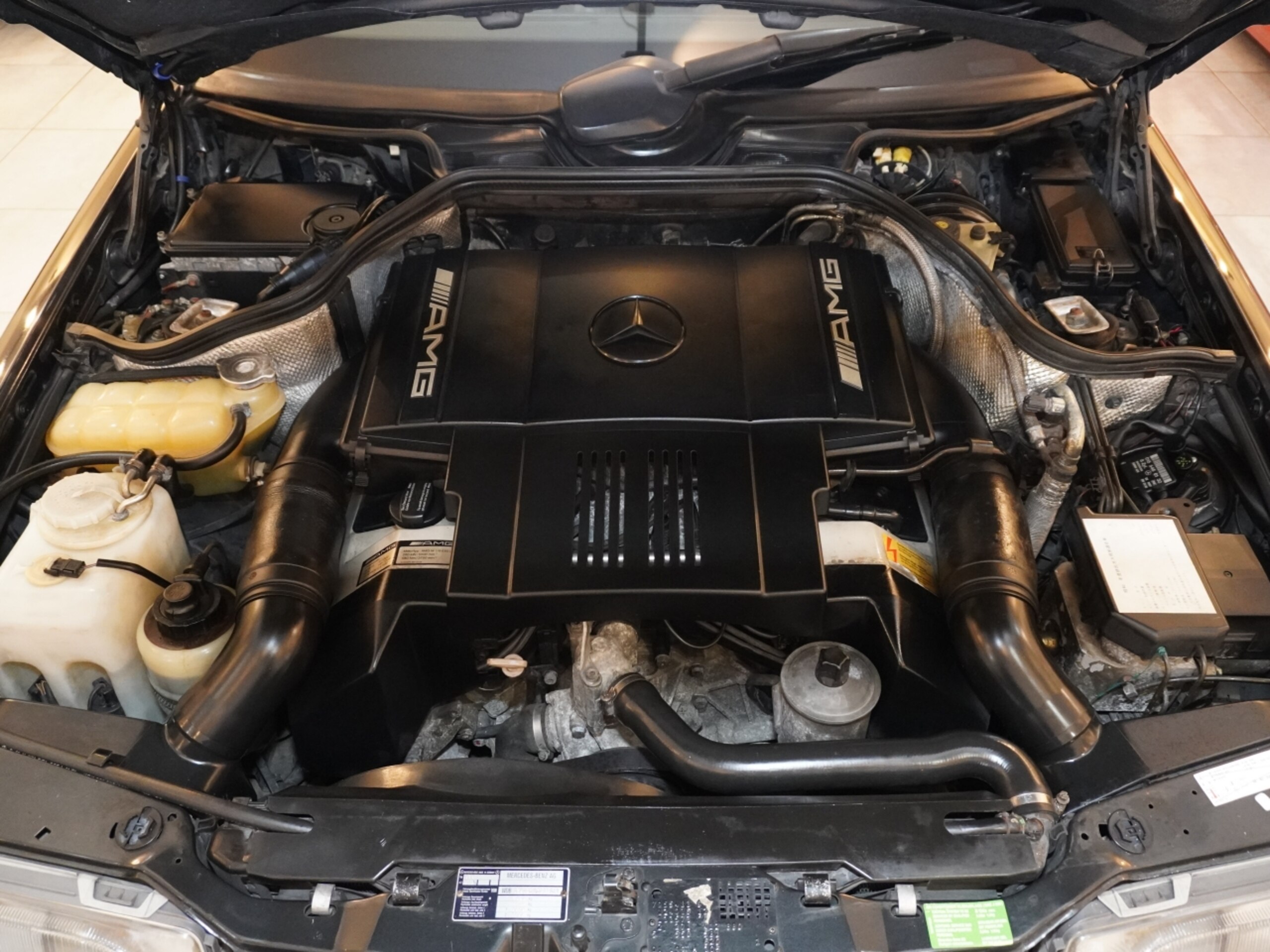 1994 Mercedes Benz E60 AMG — Photo 23 / 24