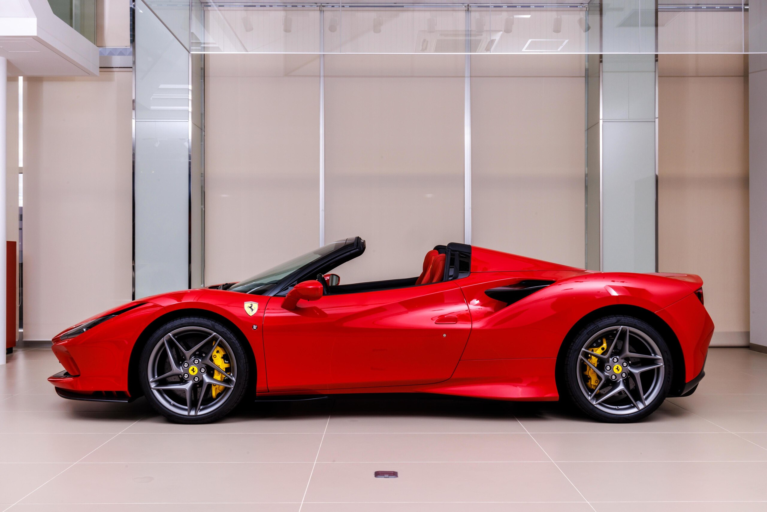 2022 Ferrari F8 Spider — Photo 8 / 42