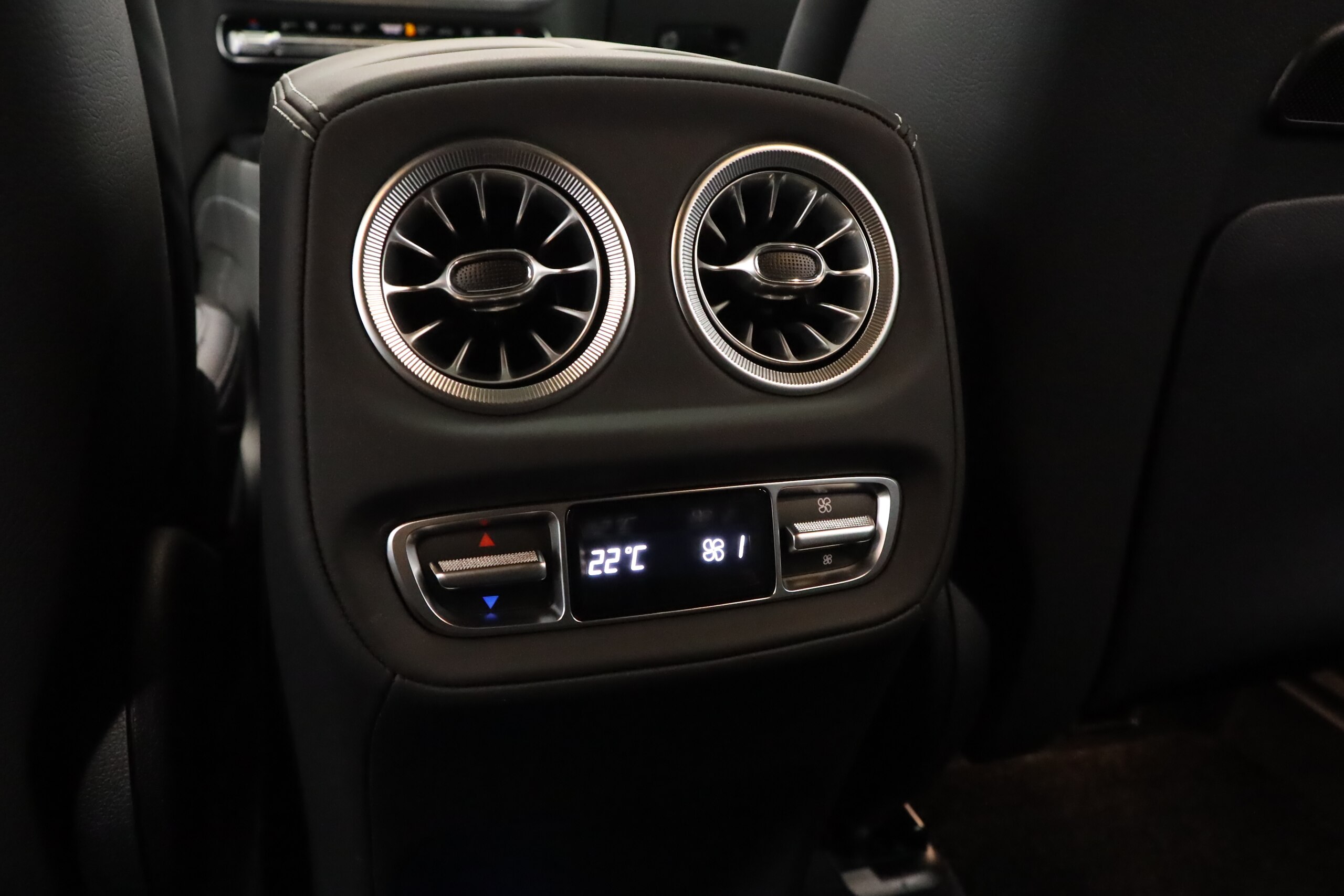 2024 Mercedes Benz G63 AMG — Photo 24 / 28