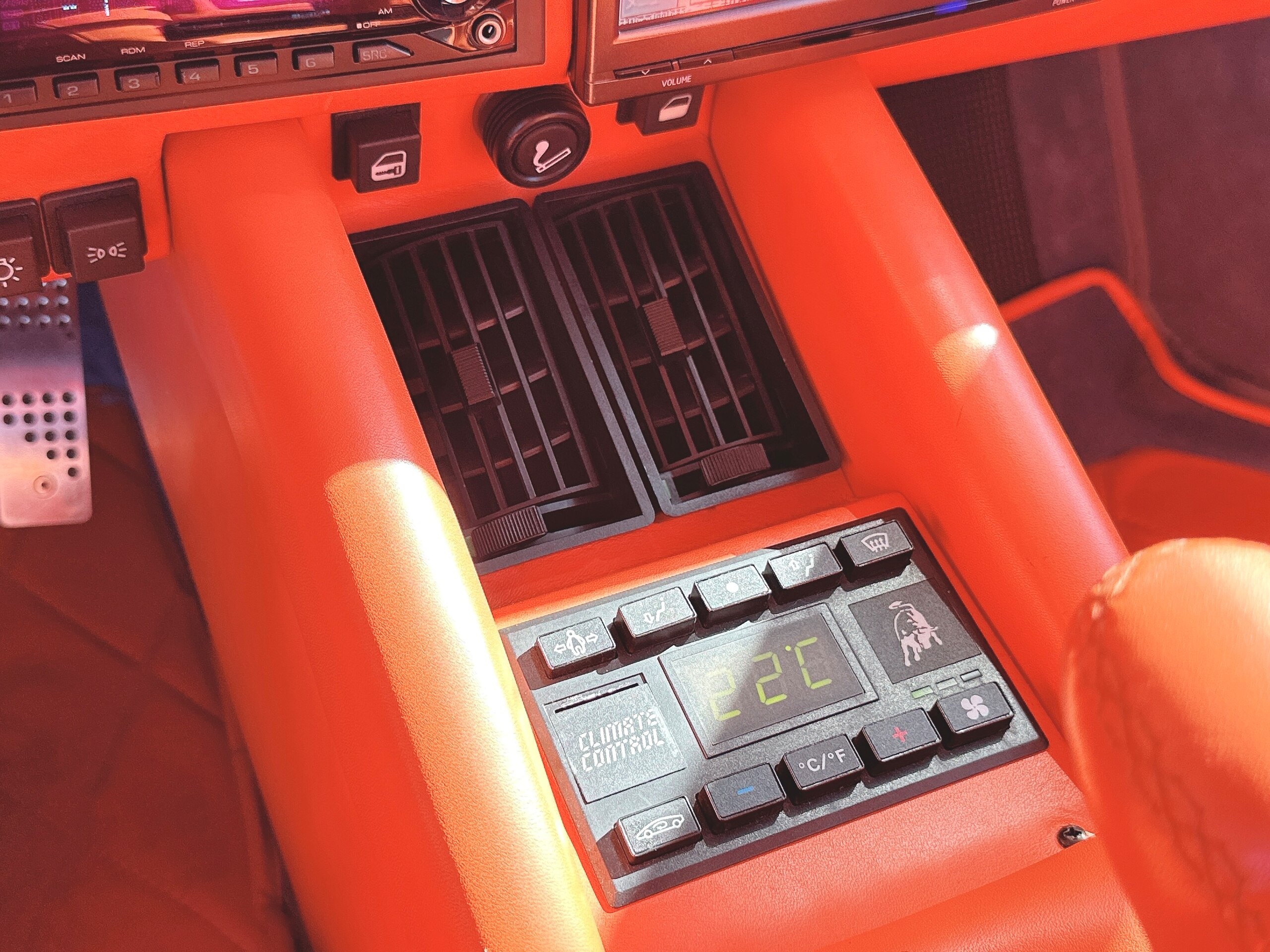 1993 Lamborghini Countach Anniversary Edition — Photo 11 / 16