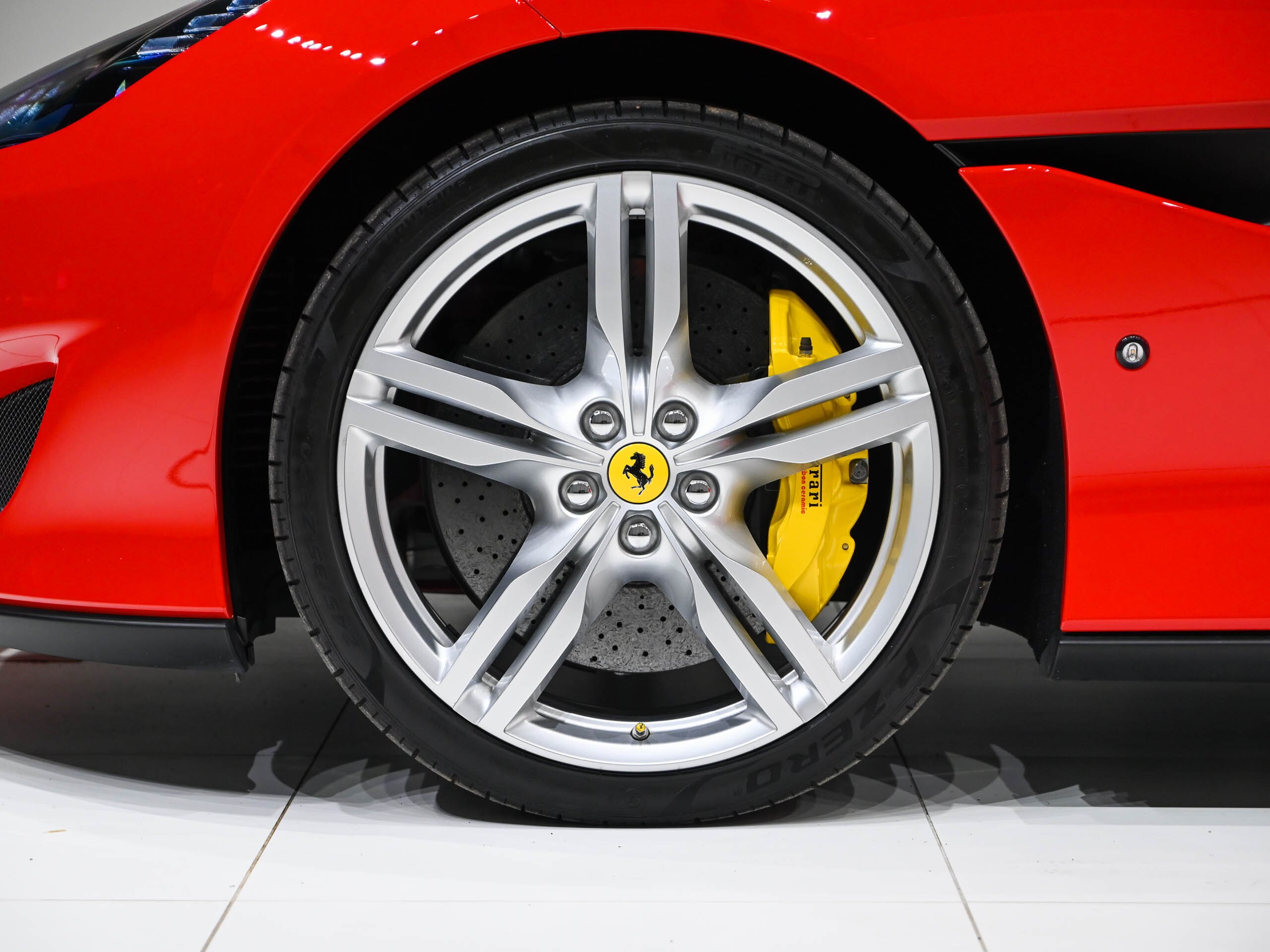 2019 Ferrari Portofino — Photo 14 / 16