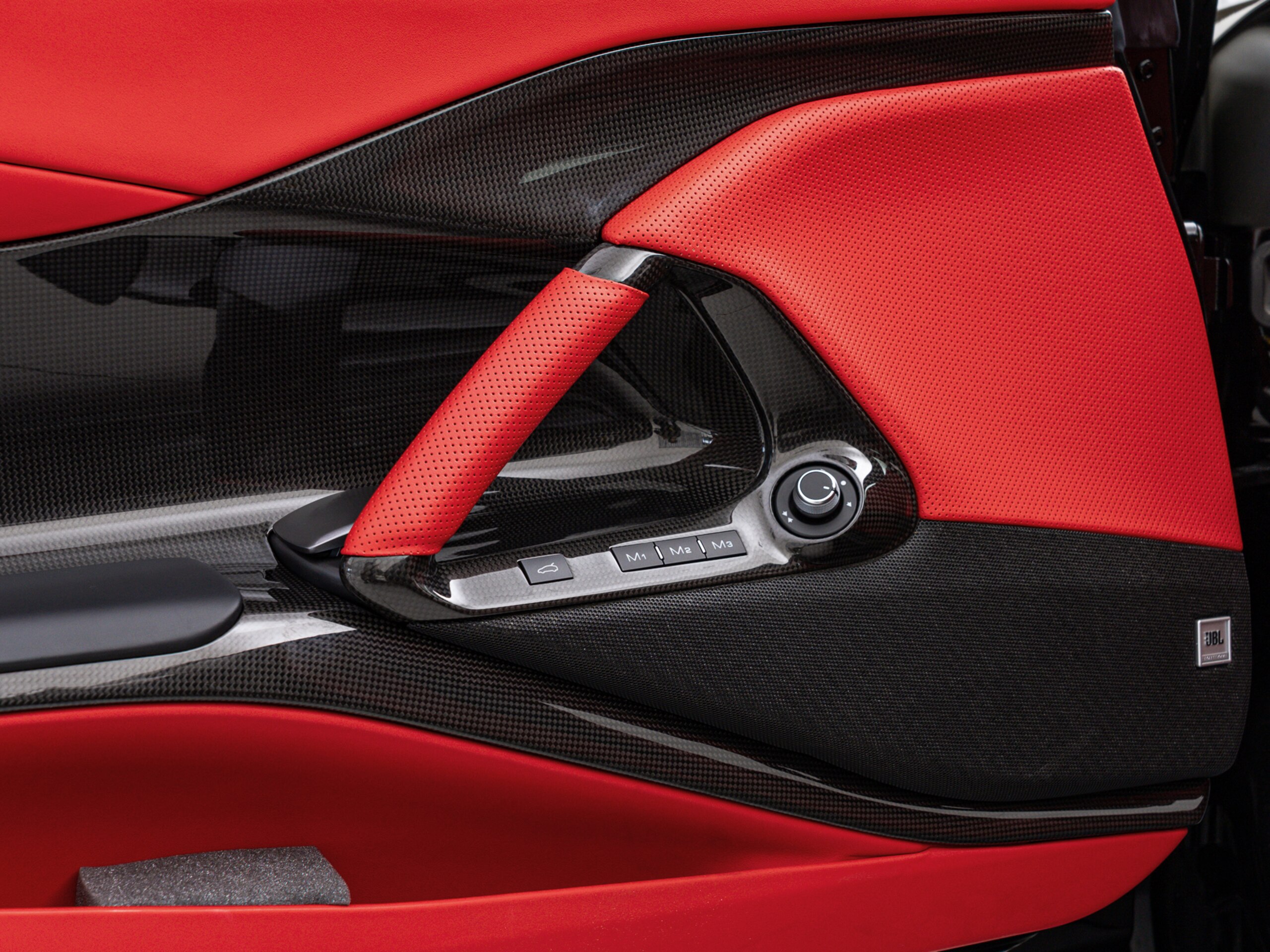 2022 Ferrari 812GTS — Photo 8 / 20