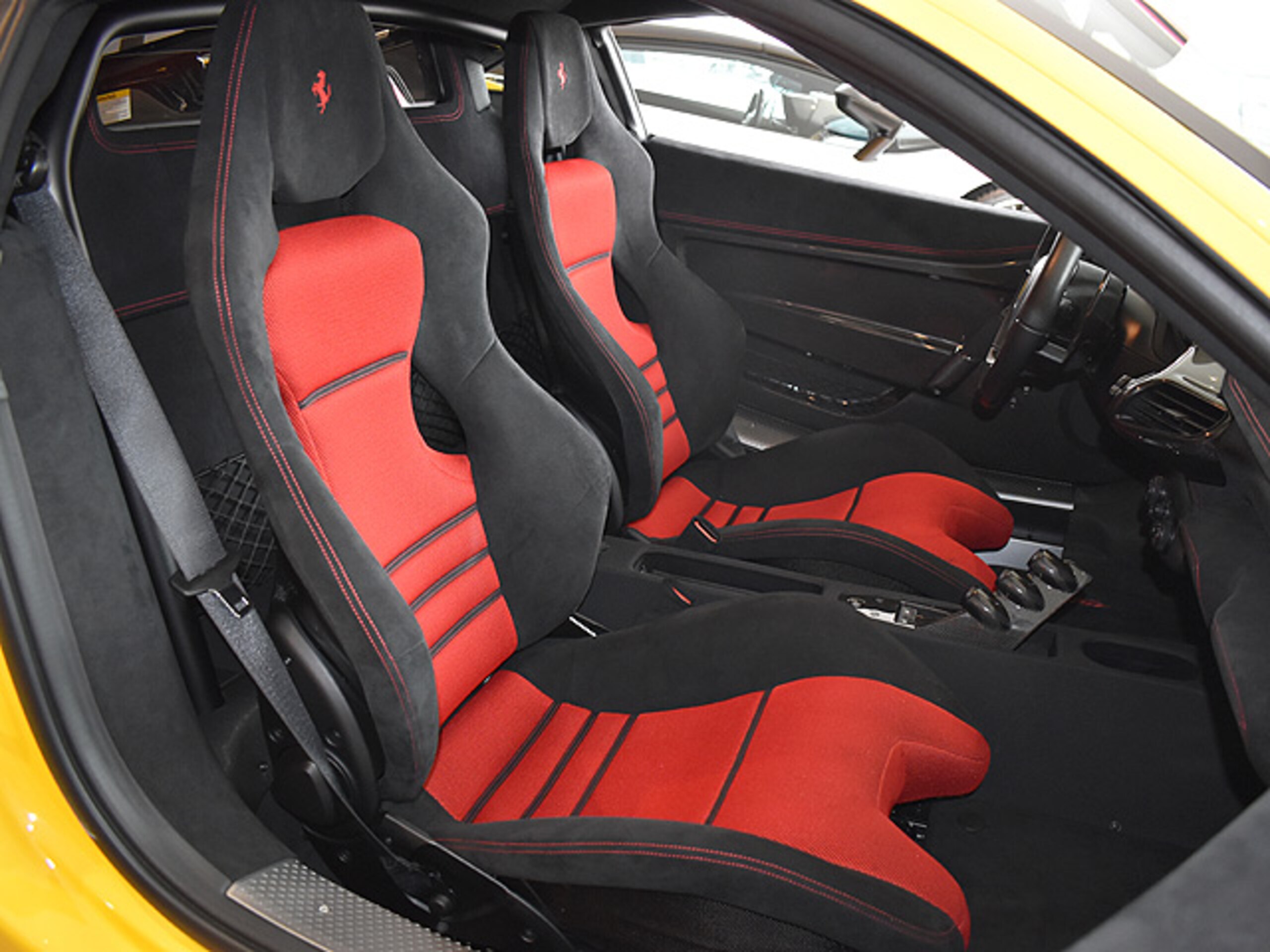 2014 Ferrari 458 Speciale — Photo 14 / 18