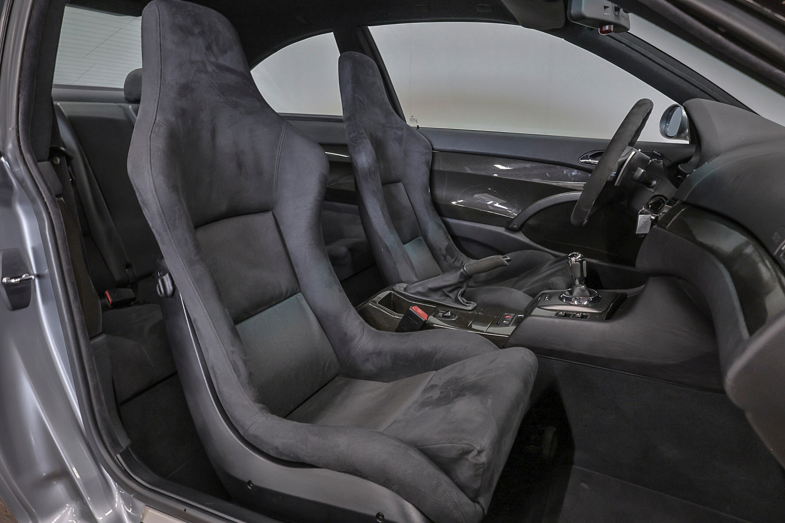 2004 BMW M3 CSL — Photo 23 / 28