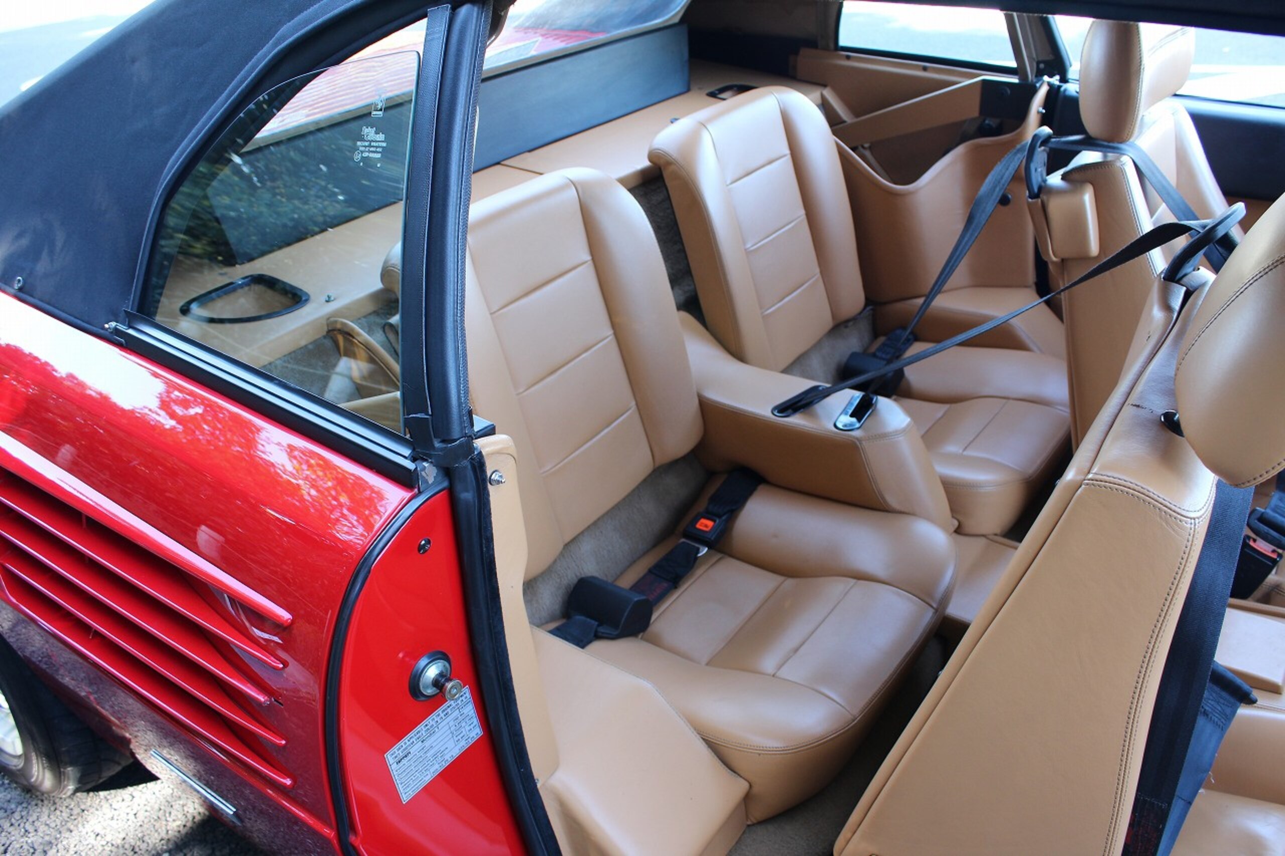 1992 Ferrari Mondial t — Photo 19 / 24