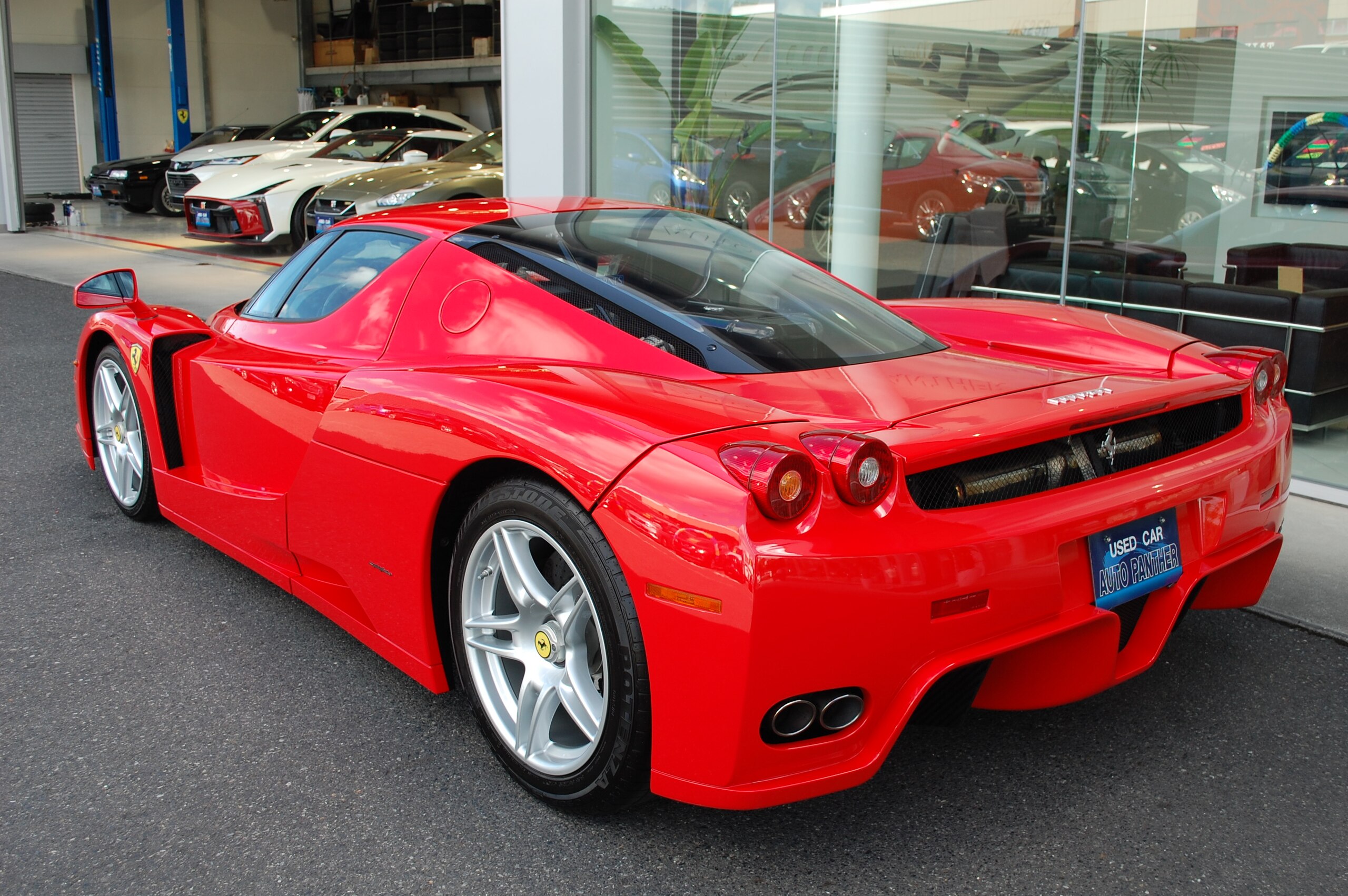 2004 Ferrari Enzo — Photo 6 / 16