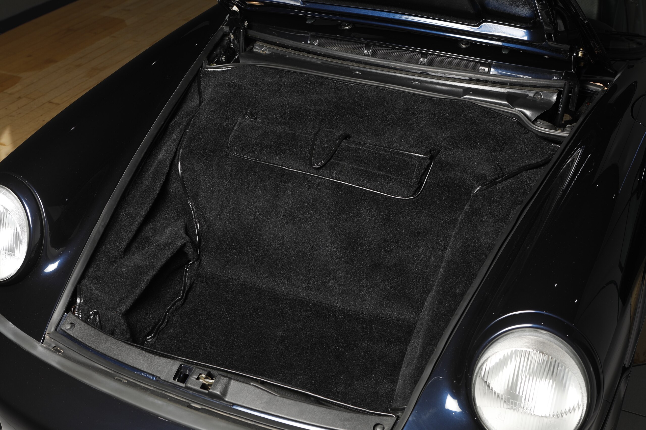 1992 Porsche 911 Carrera 2 — Photo 20 / 21