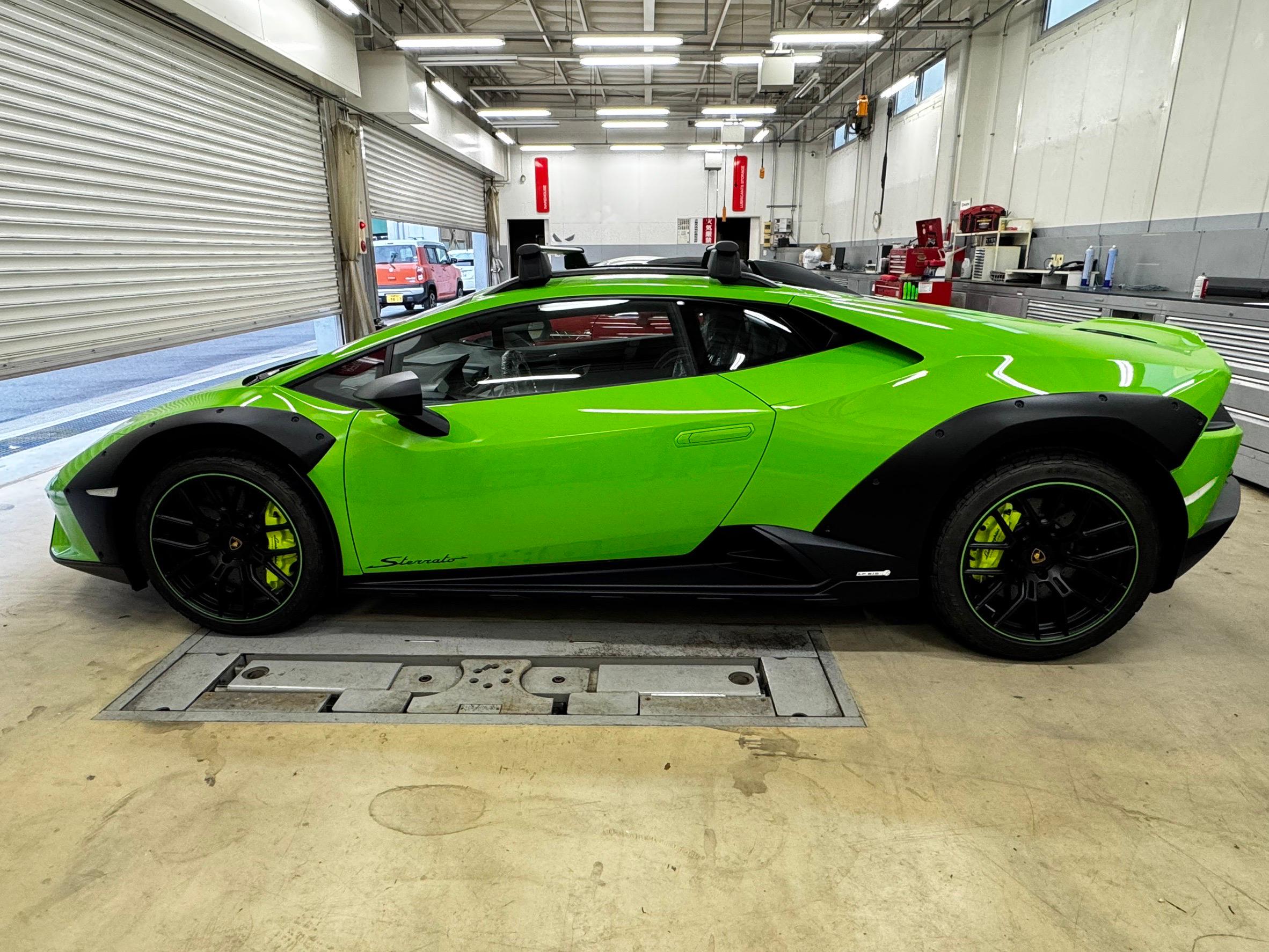 2023 Lamborghini Huracán Sterrato — Photo 8 / 18