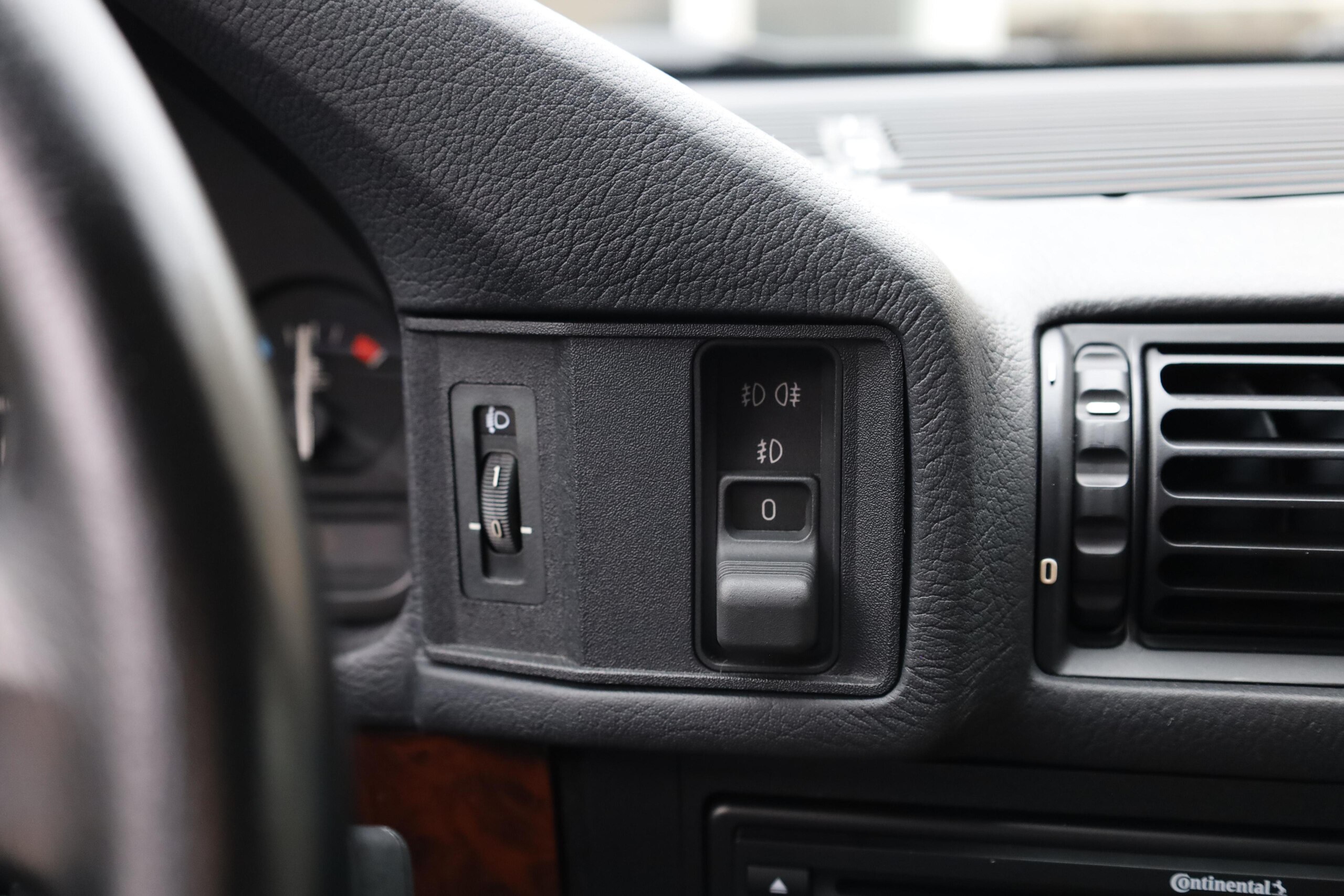 1994 BMW Alpina B10 3.0 — Photo 16 / 32