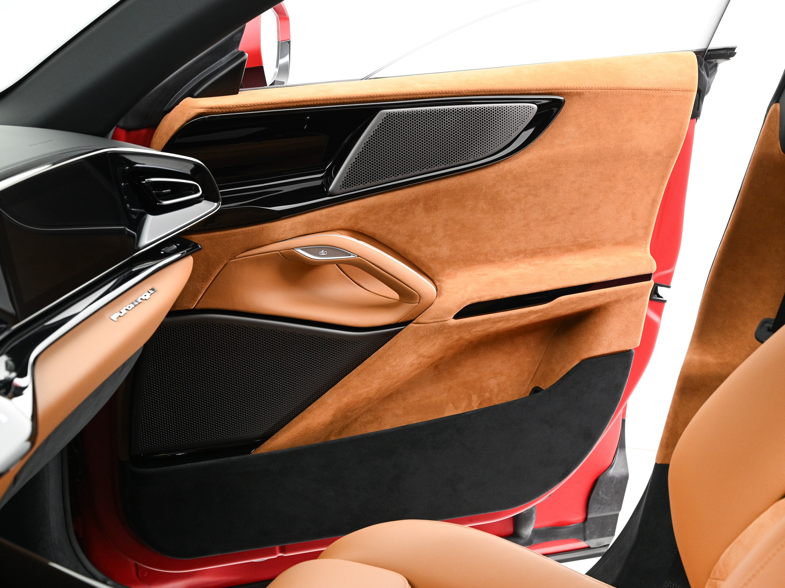 2025 Ferrari Purosangue — Photo 17 / 23