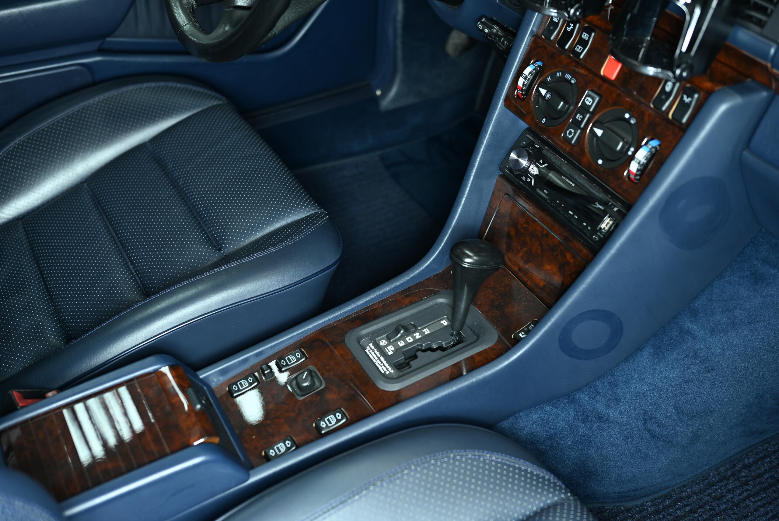 1994 Mercedes Benz E500 — Photo 61 / 74