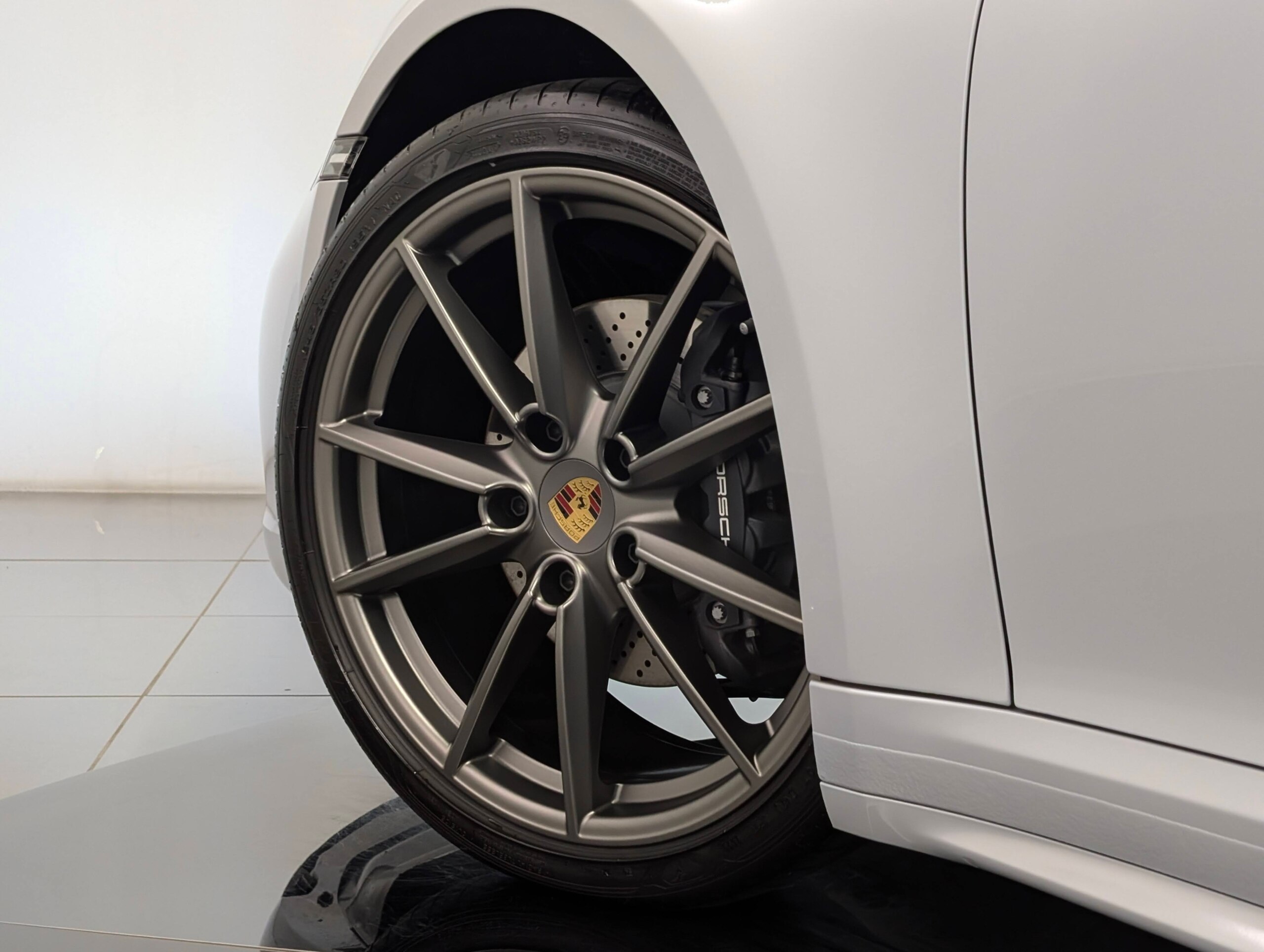 2024 Porsche 911 Targa 4 — Photo 23 / 24