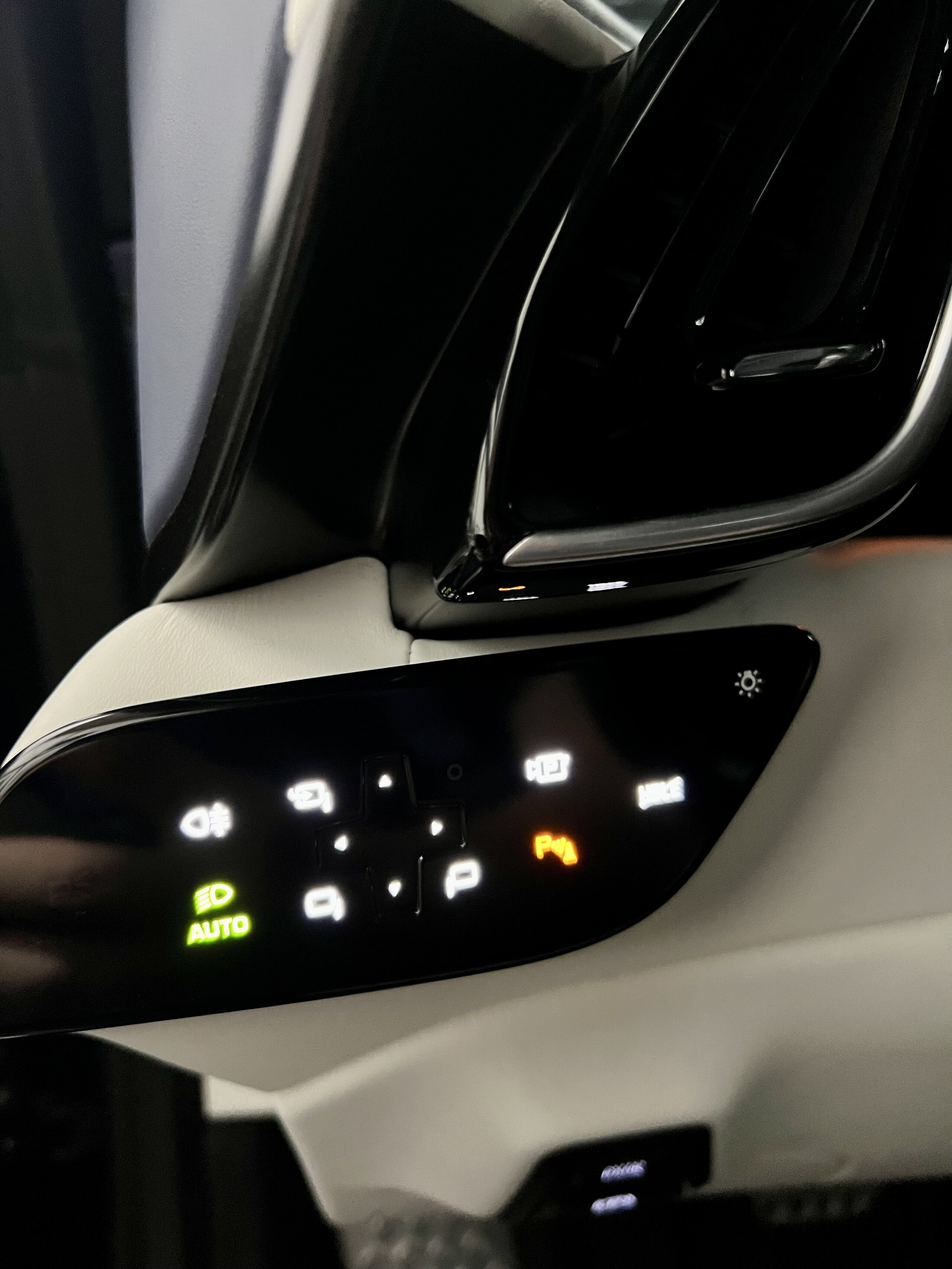2024 Ferrari Roma Spider — Photo 24 / 44