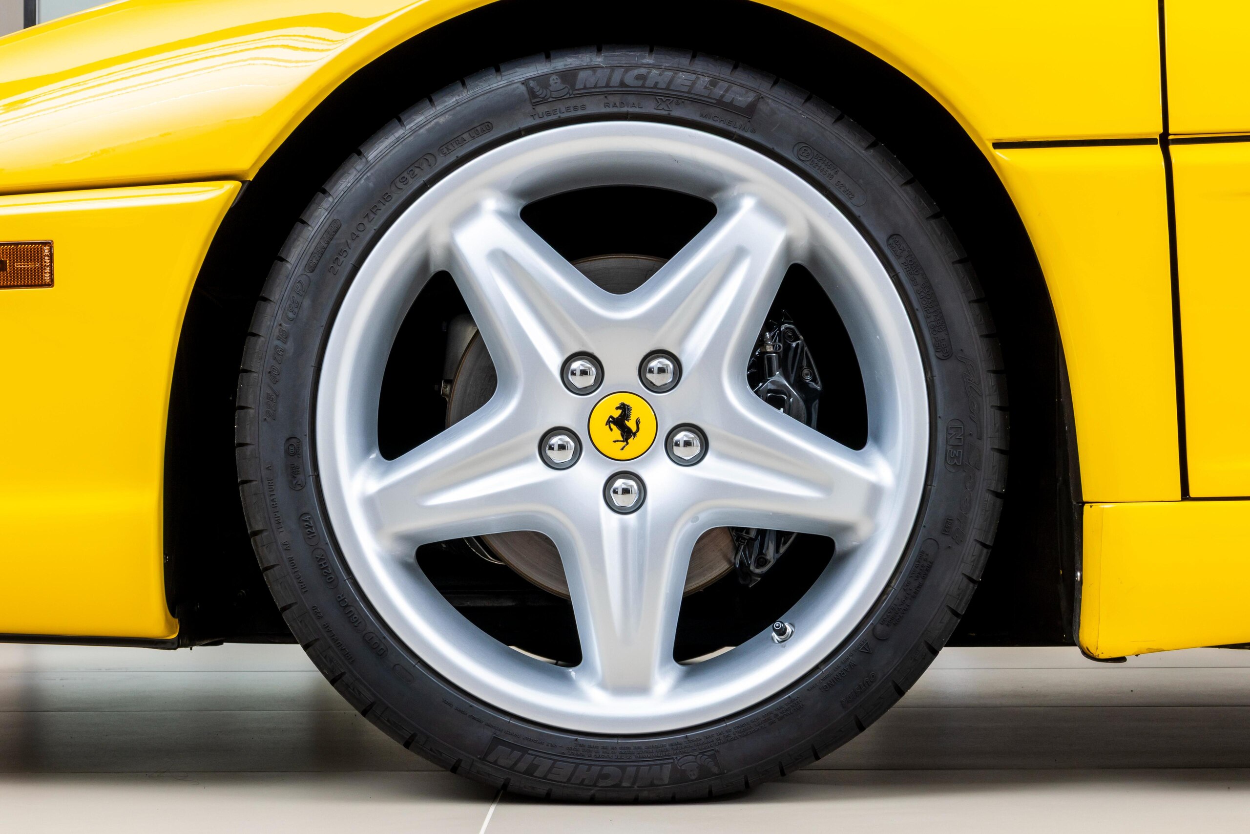 1996 Ferrari F355 Spider — Photo 19 / 21