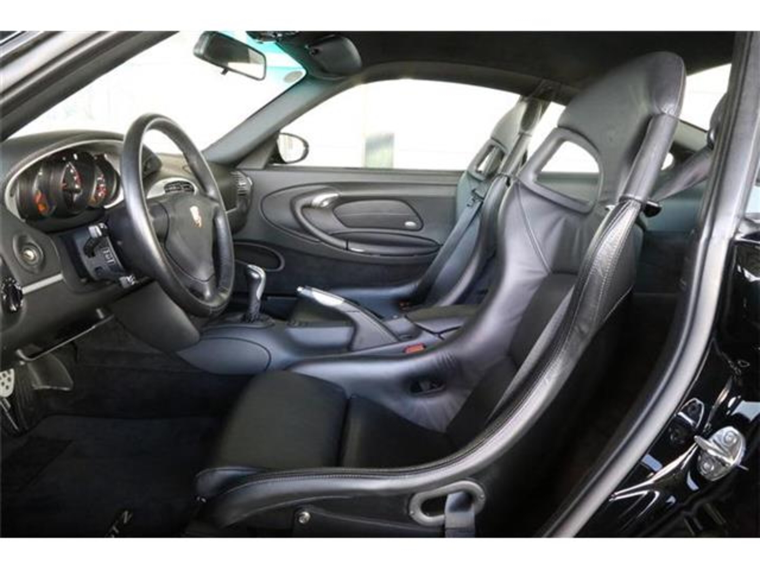 2001 Porsche 911 GT2 — Photo 6 / 13
