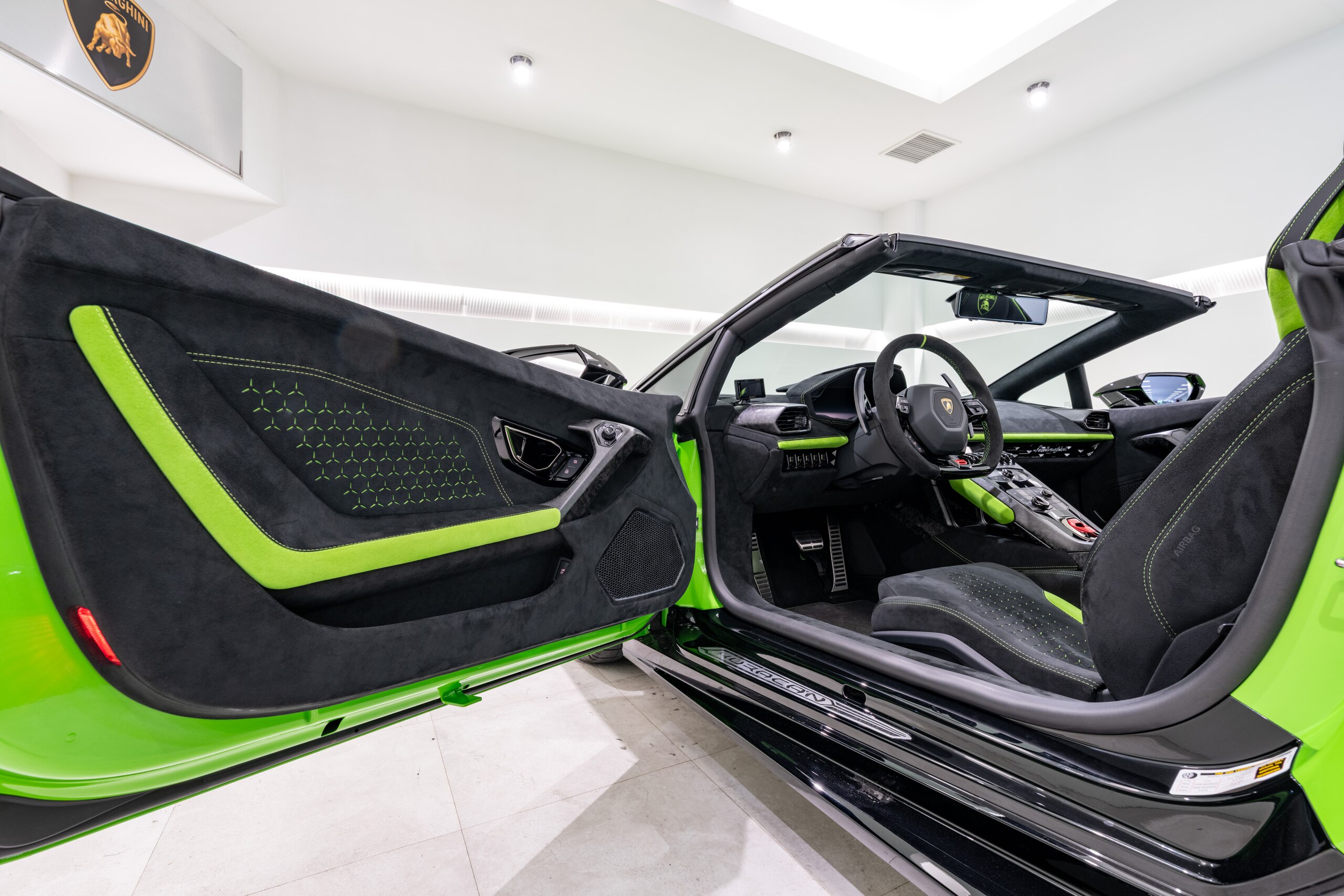 2019 Lamborghini Huracán Spyder Performante — Photo 13 / 25