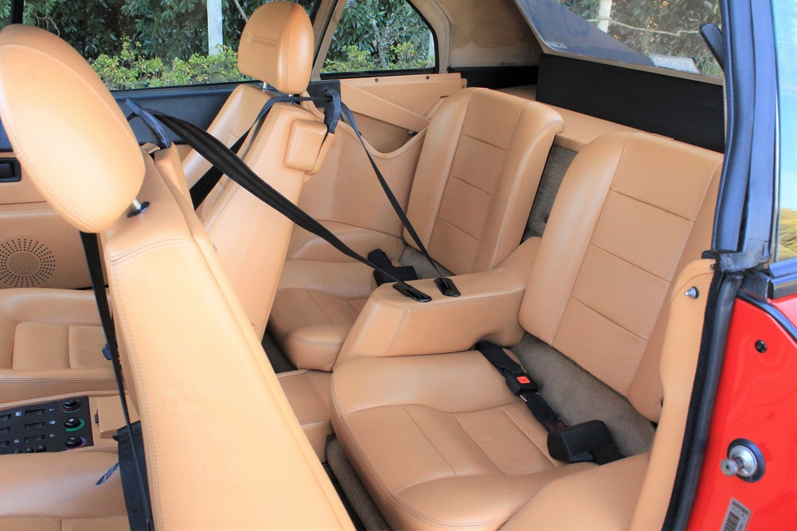 1992 Ferrari Mondial t — Photo 18 / 24