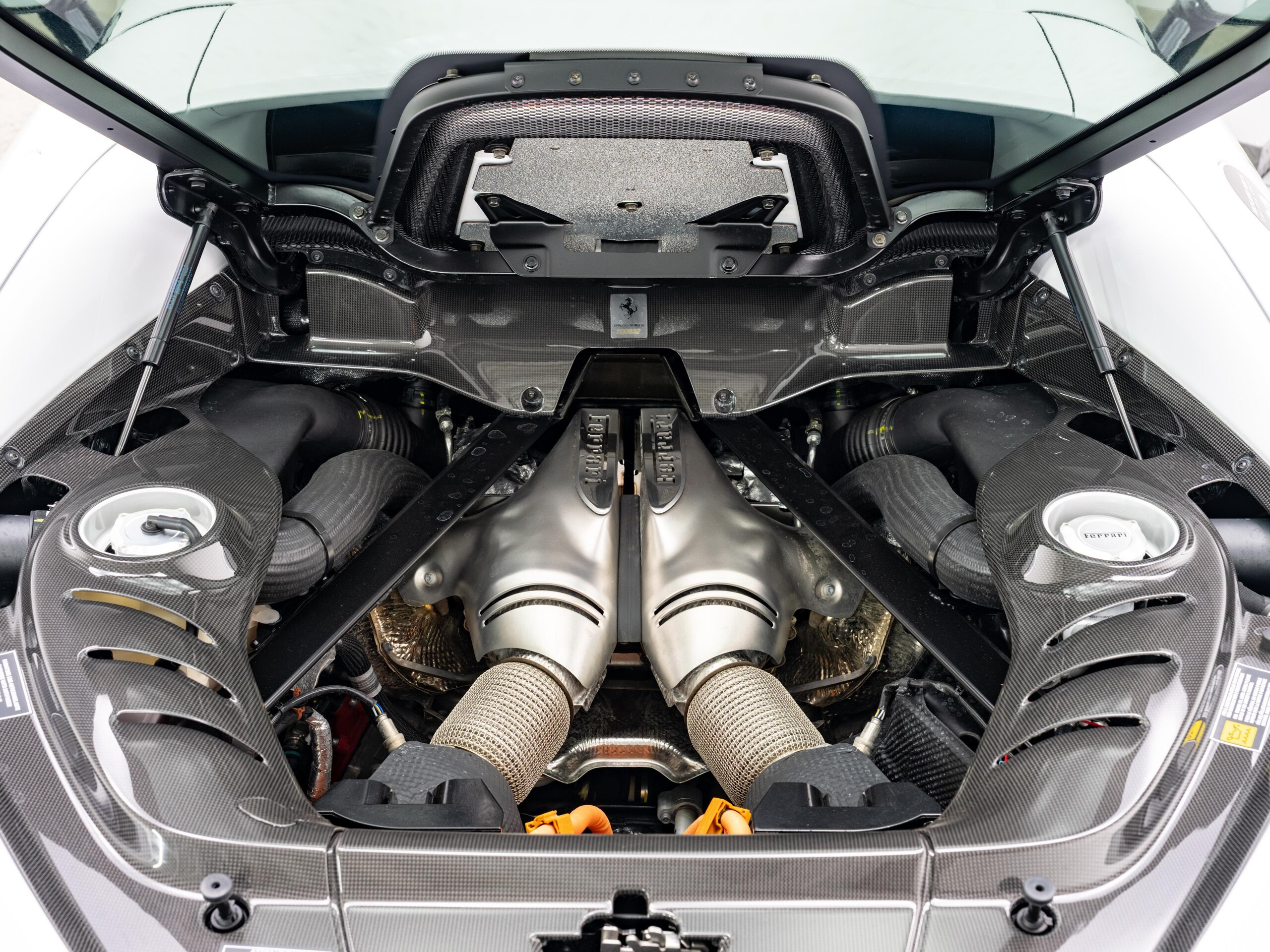 2024 Ferrari 296GTB — Photo 16 / 18