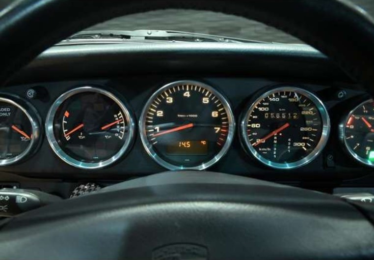 1994 Porsche 911 Carrera — Photo 14 / 18