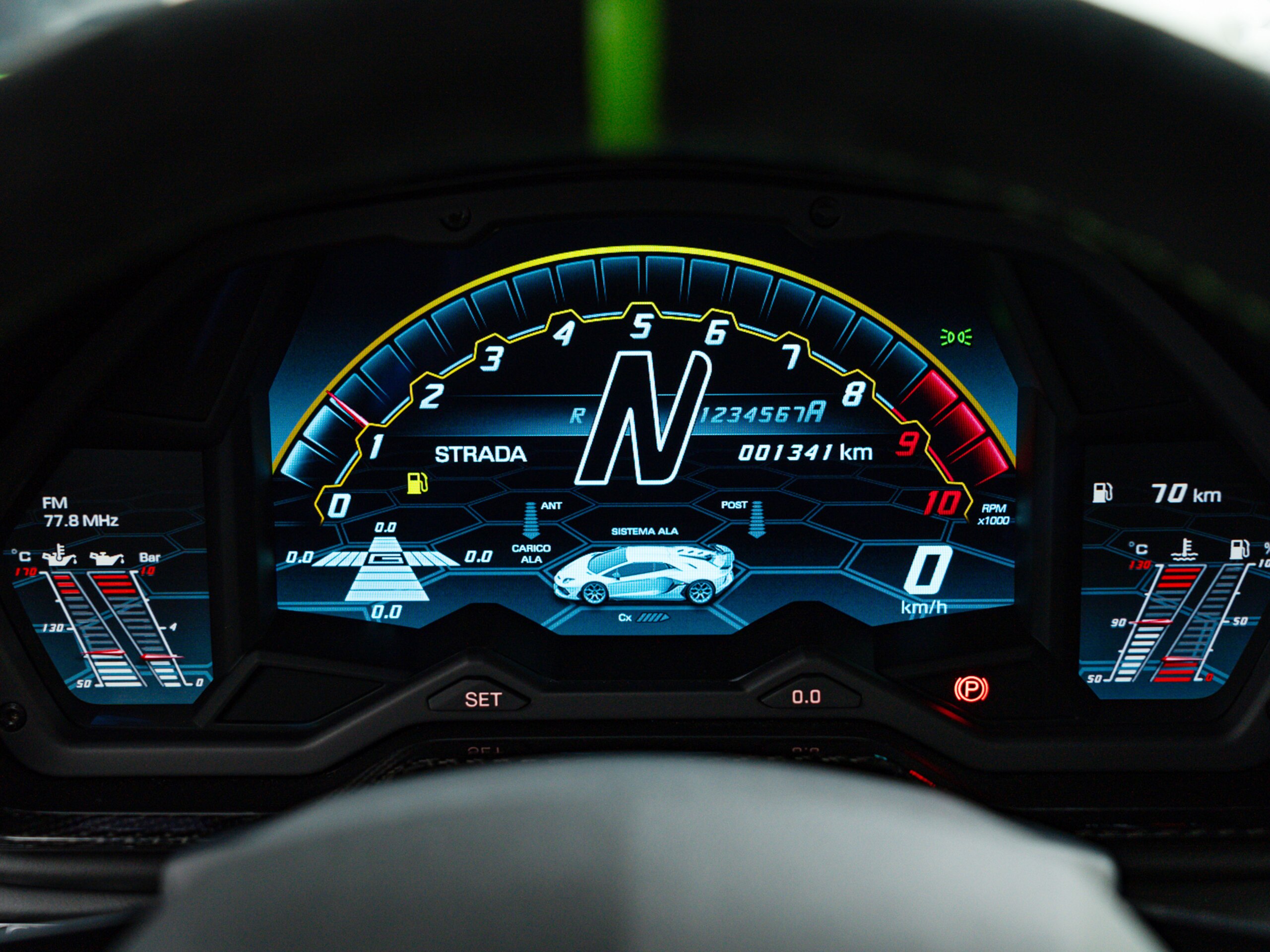 2019 Lamborghini Aventador SVJ — Photo 9 / 16