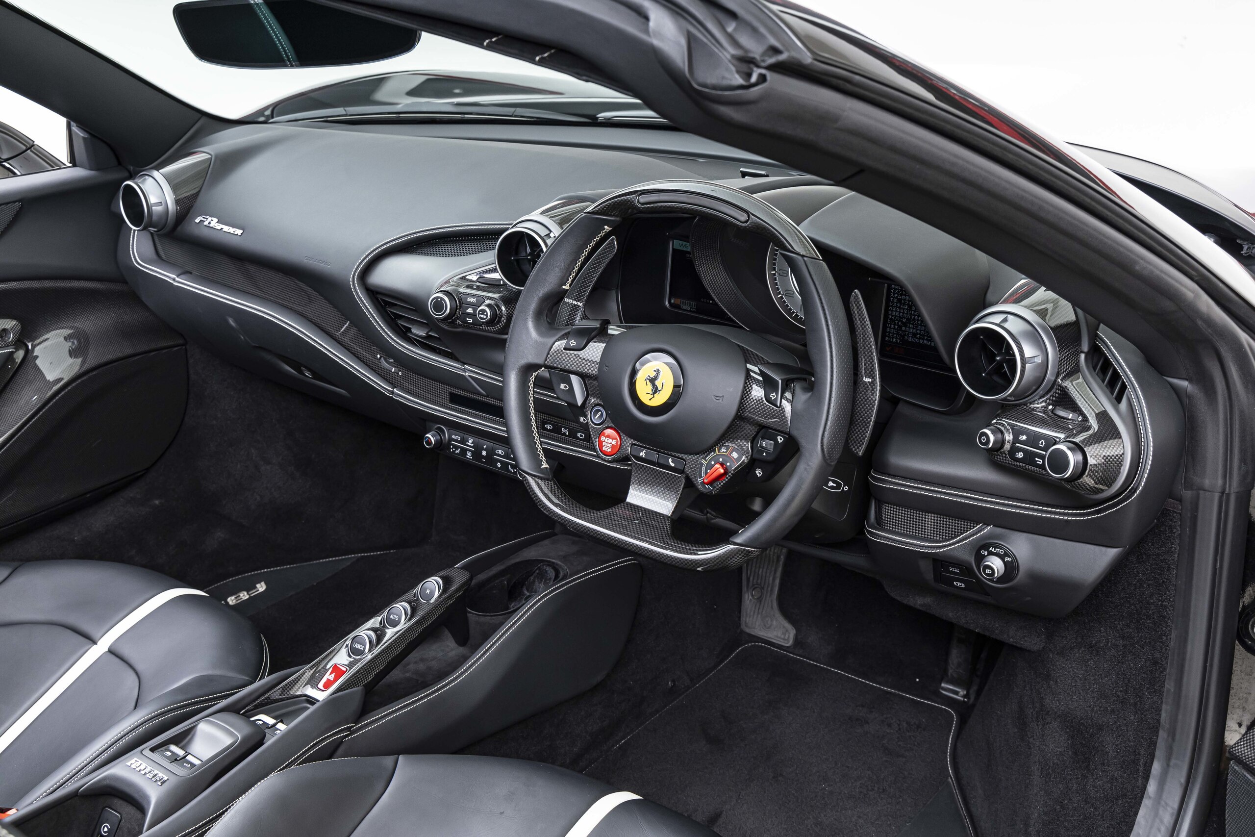 2022 Ferrari F8 Spider — Photo 6 / 32