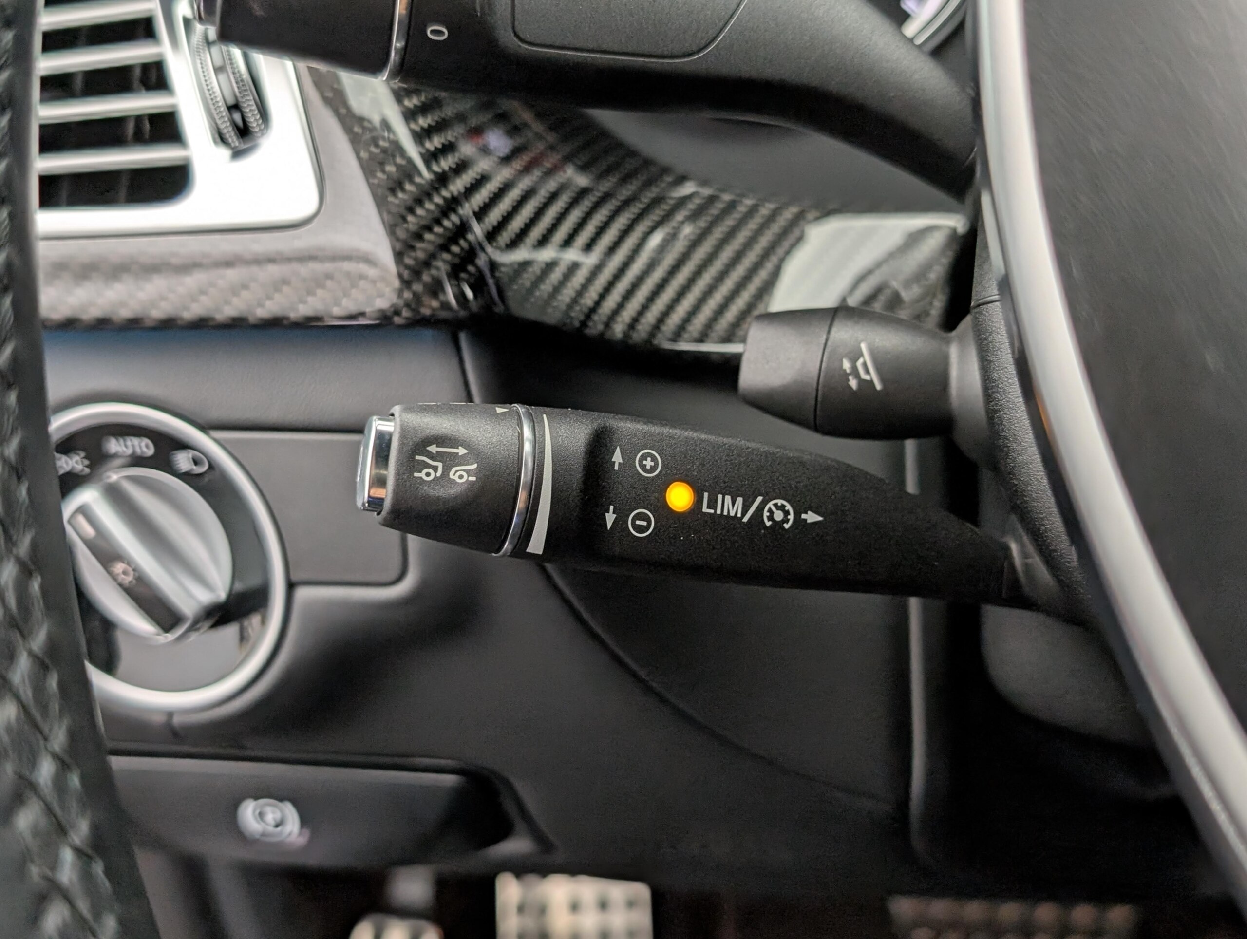 2012 Mercedes Benz CLS63 AMG — Photo 22 / 38