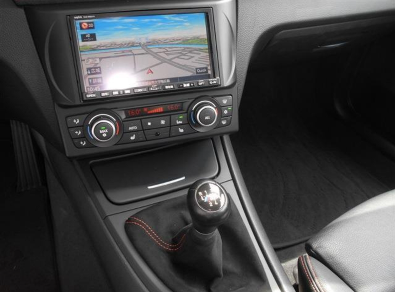 2011 BMW 1M Coupe — Photo 15 / 21