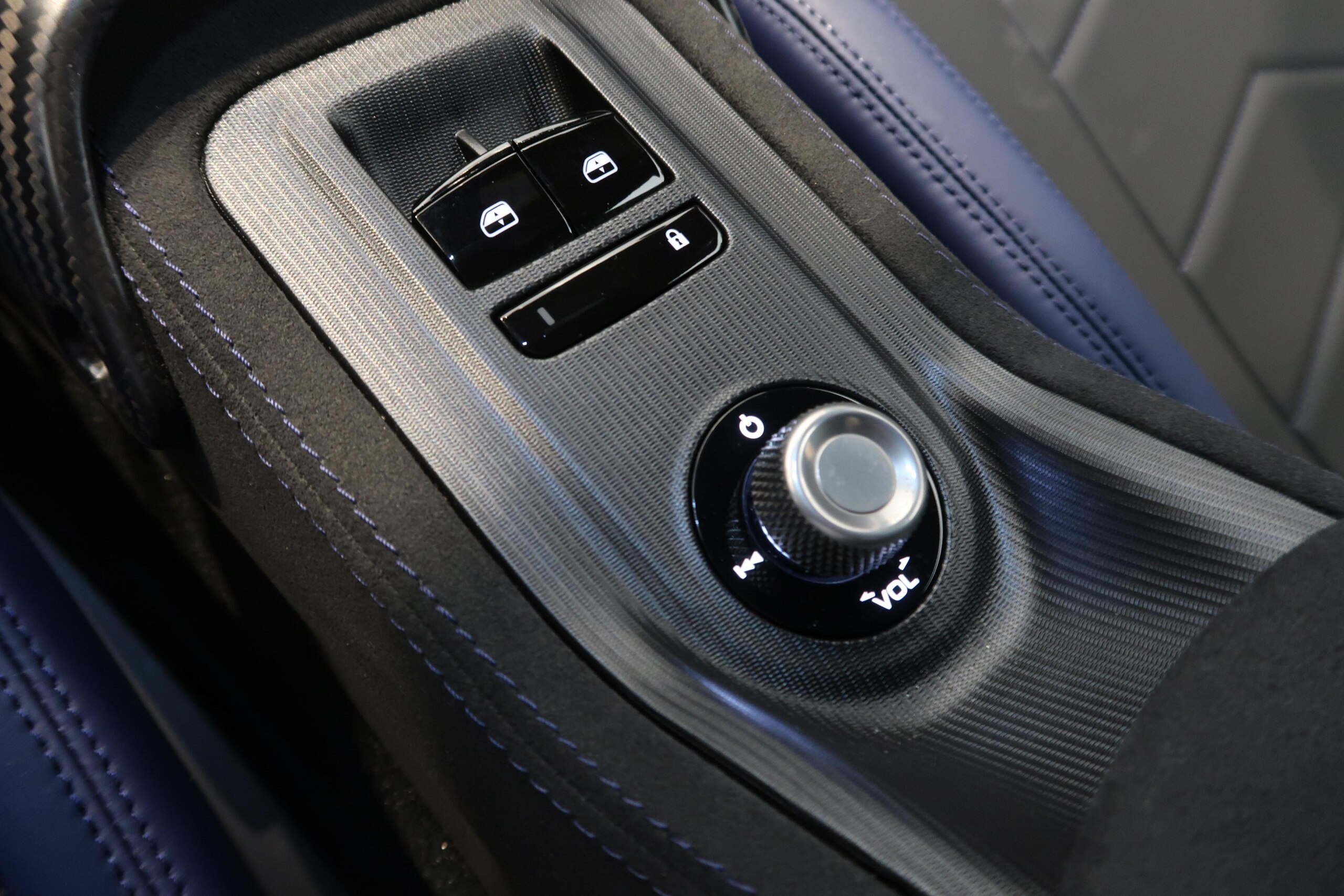 2022 Maserati MC20 — Photo 22 / 24