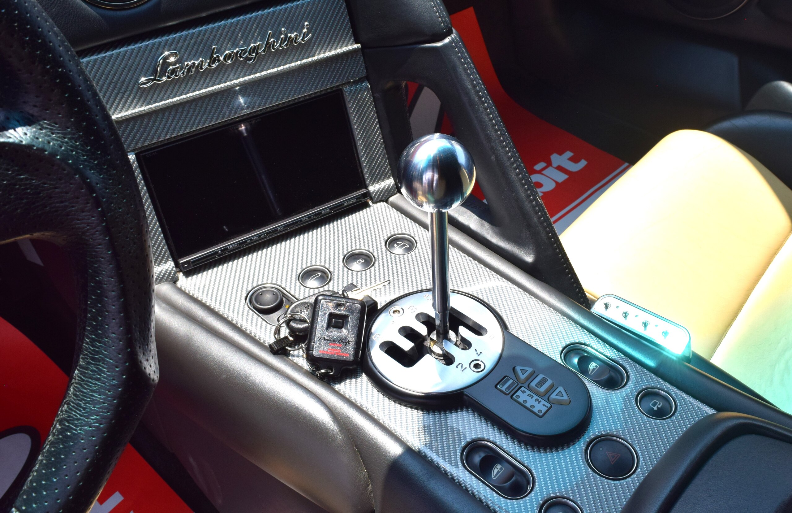 2003 Lamborghini Murcielago — Photo 9 / 16