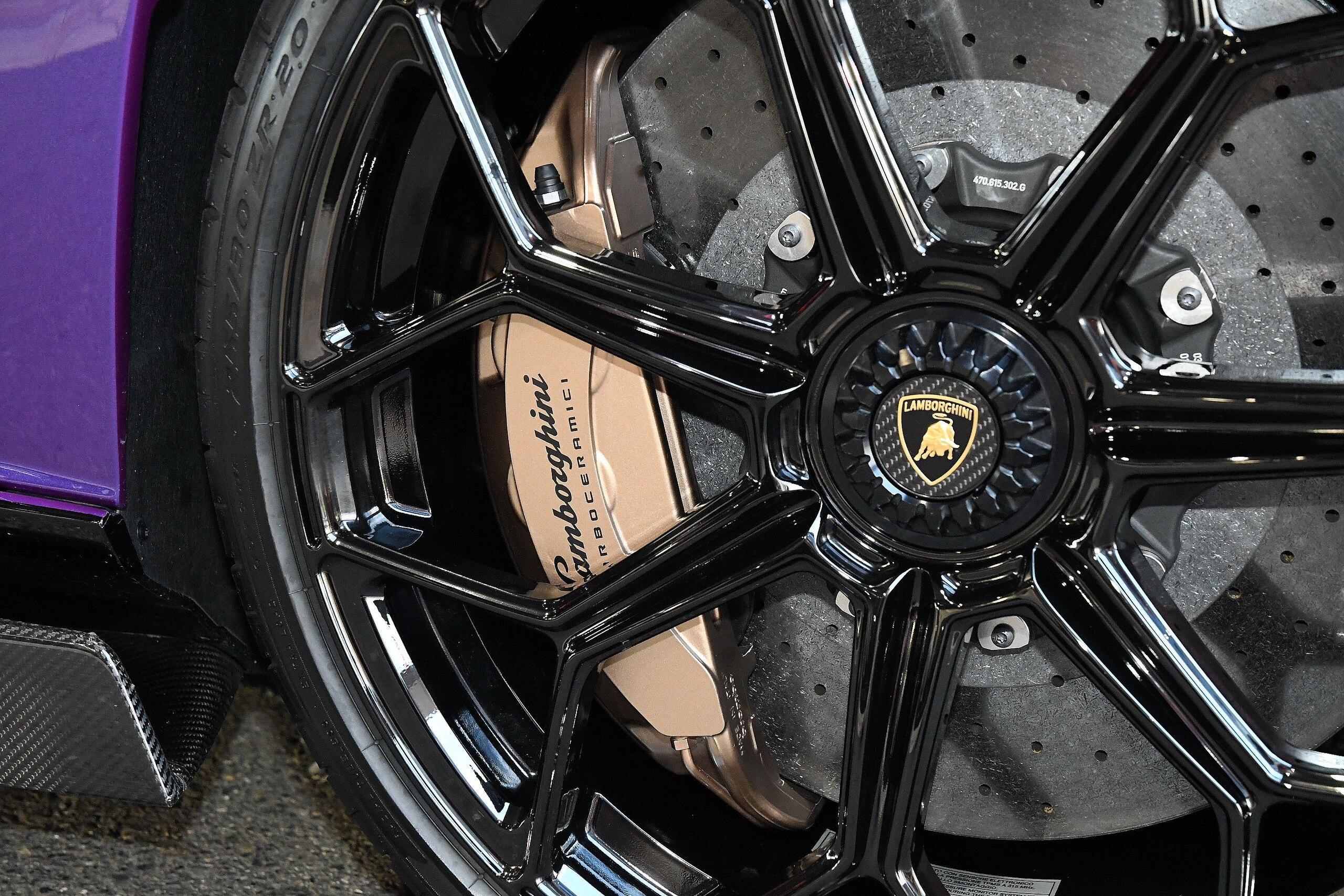 2022 Lamborghini Aventador Roadster LP780-4 Ultimae — Photo 50 / 55
